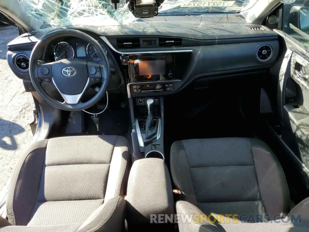 8 Photograph of a damaged car 2T1BURHE3KC150243 TOYOTA COROLLA 2019