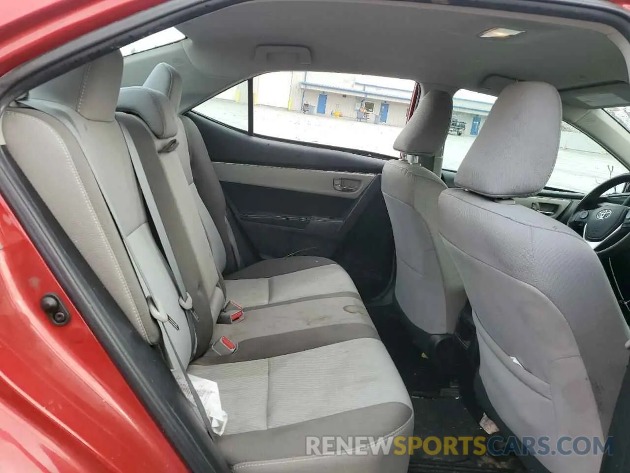 10 Photograph of a damaged car 2T1BURHE3KC174686 TOYOTA COROLLA 2019