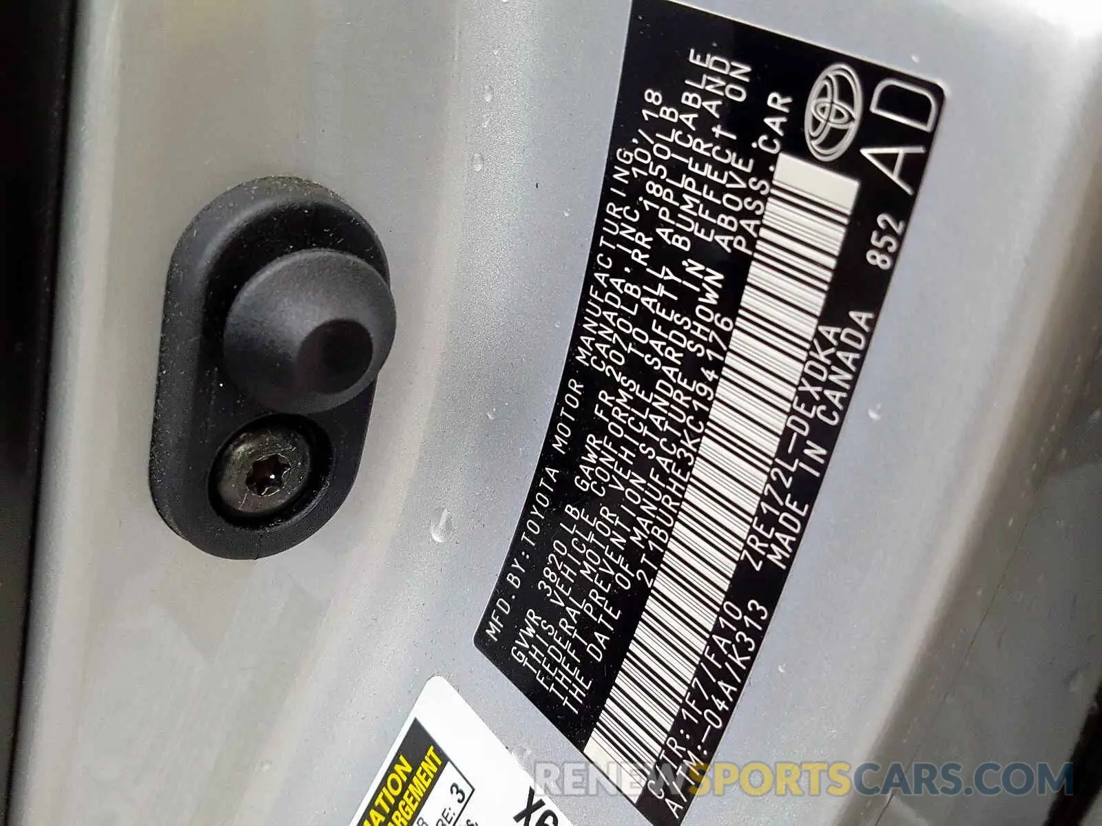 10 Photograph of a damaged car 2T1BURHE3KC194176 TOYOTA COROLLA 2019