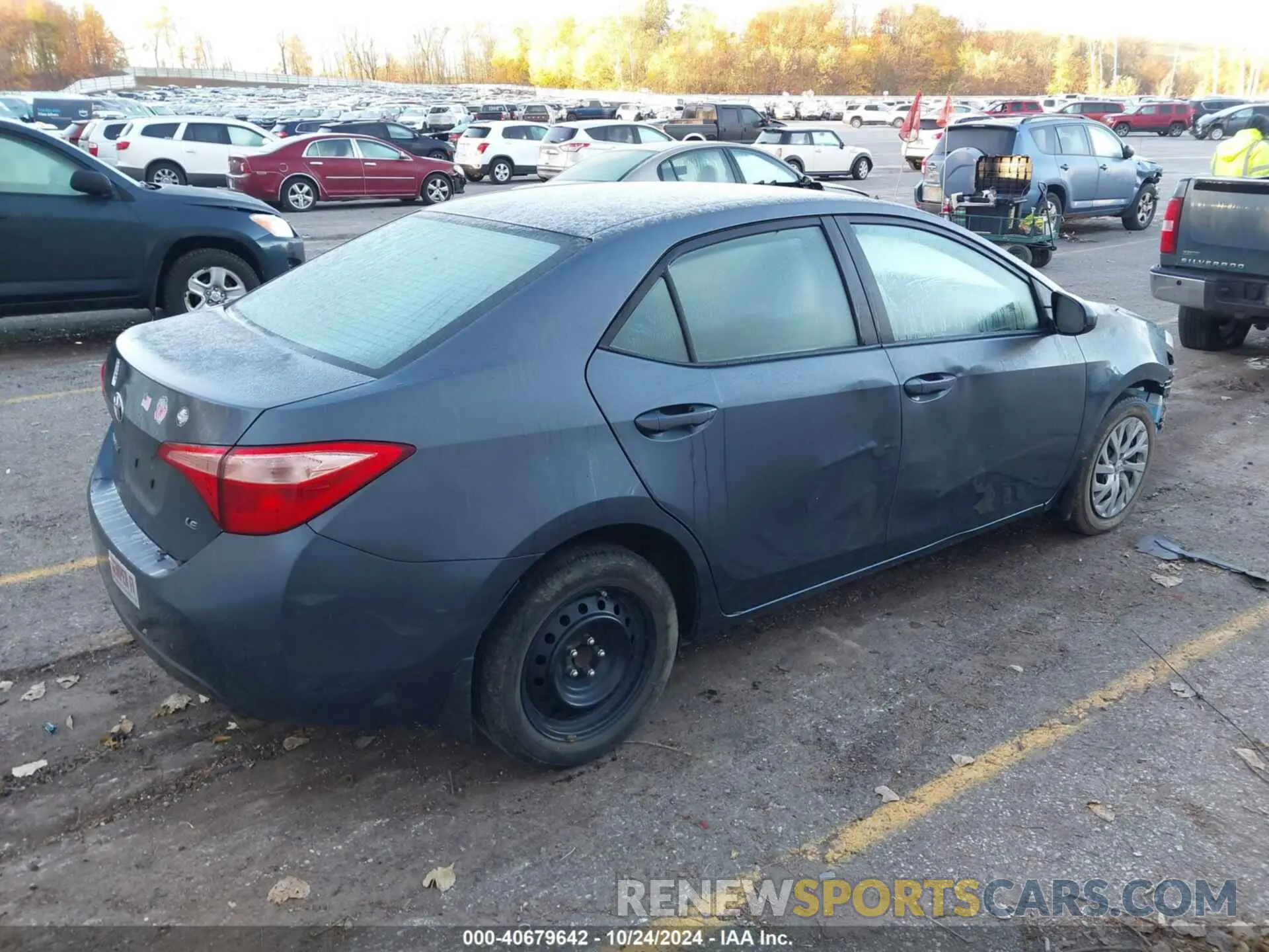 4 Photograph of a damaged car 2T1BURHE3KC200705 TOYOTA COROLLA 2019