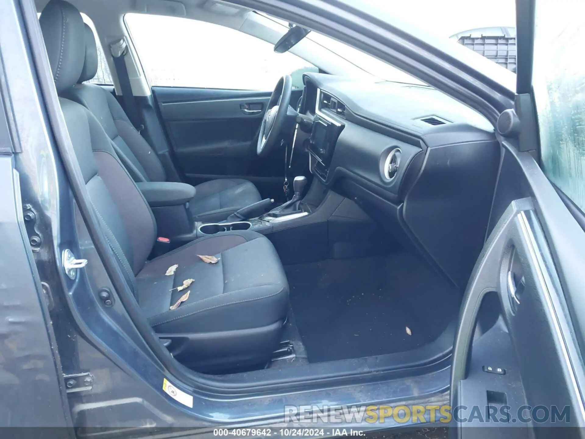 5 Photograph of a damaged car 2T1BURHE3KC200705 TOYOTA COROLLA 2019
