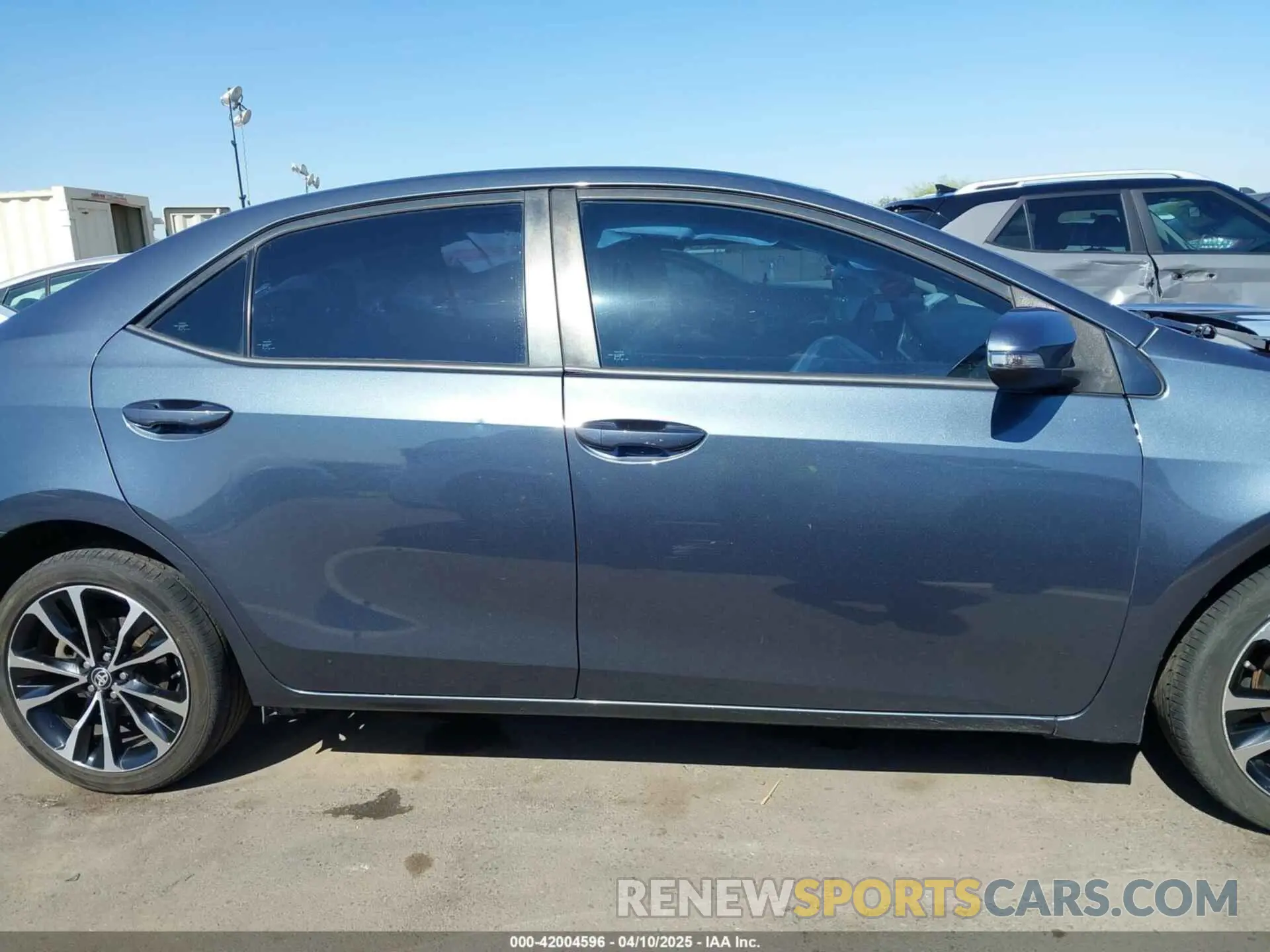 13 Photograph of a damaged car 2T1BURHE3KC207010 TOYOTA COROLLA 2019