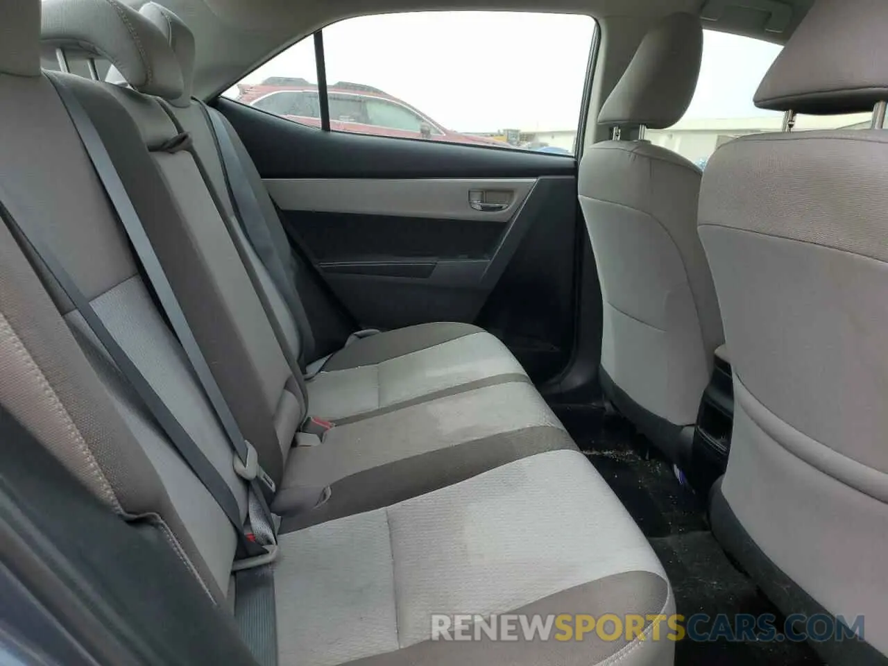 10 Photograph of a damaged car 2T1BURHE3KC222025 TOYOTA COROLLA 2019