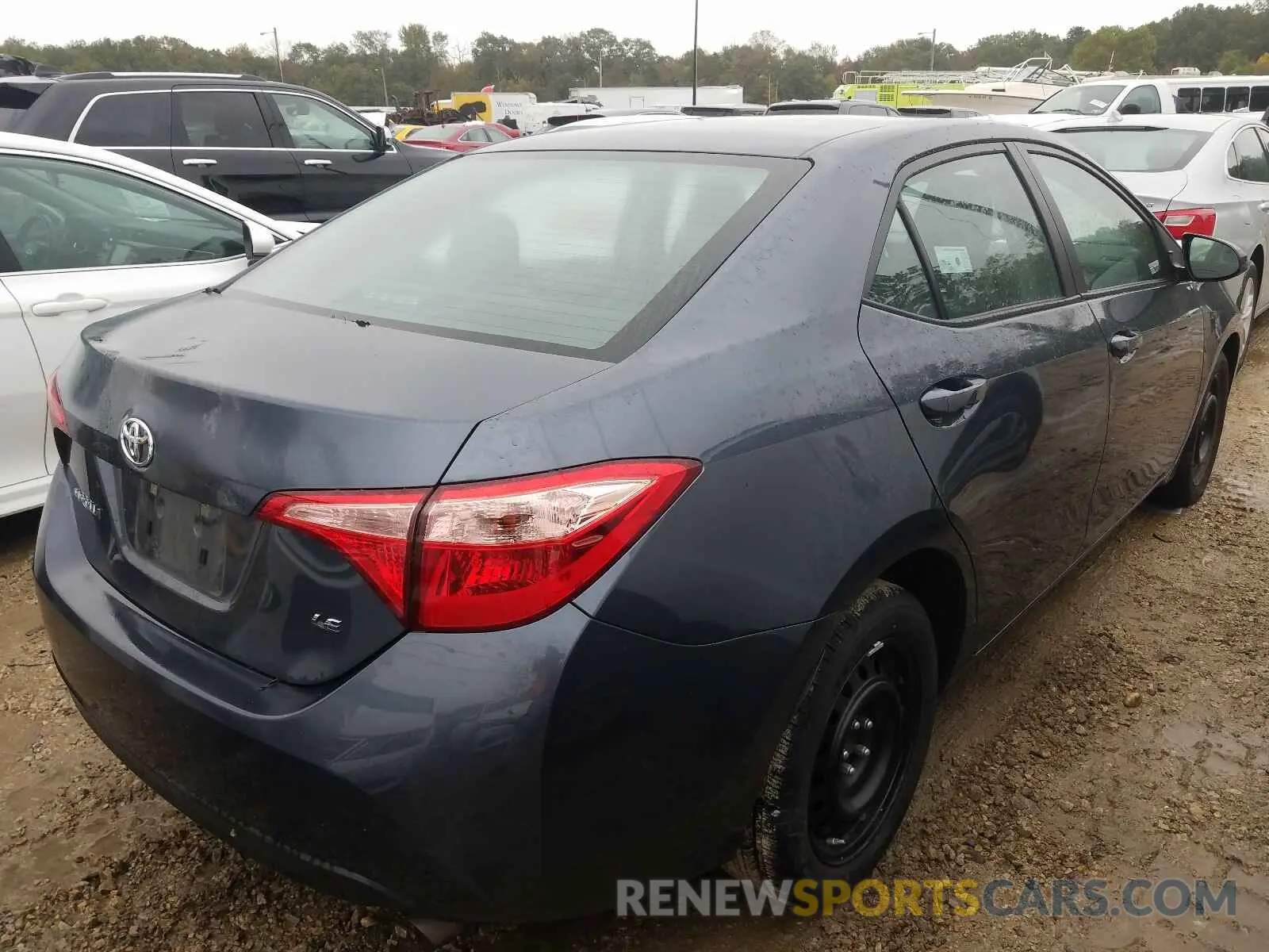 4 Photograph of a damaged car 2T1BURHE3KC240783 TOYOTA COROLLA 2019