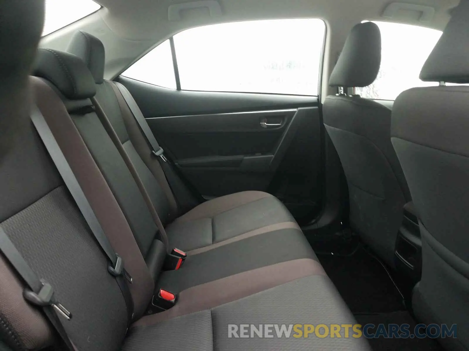 6 Photograph of a damaged car 2T1BURHE3KC240783 TOYOTA COROLLA 2019