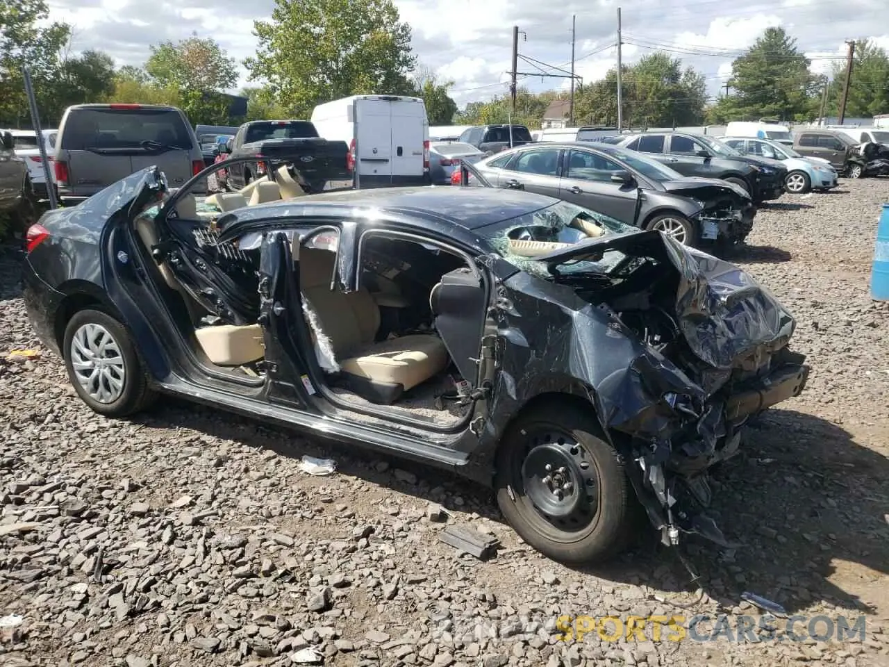 4 Photograph of a damaged car 2T1BURHE3KC245207 TOYOTA COROLLA 2019