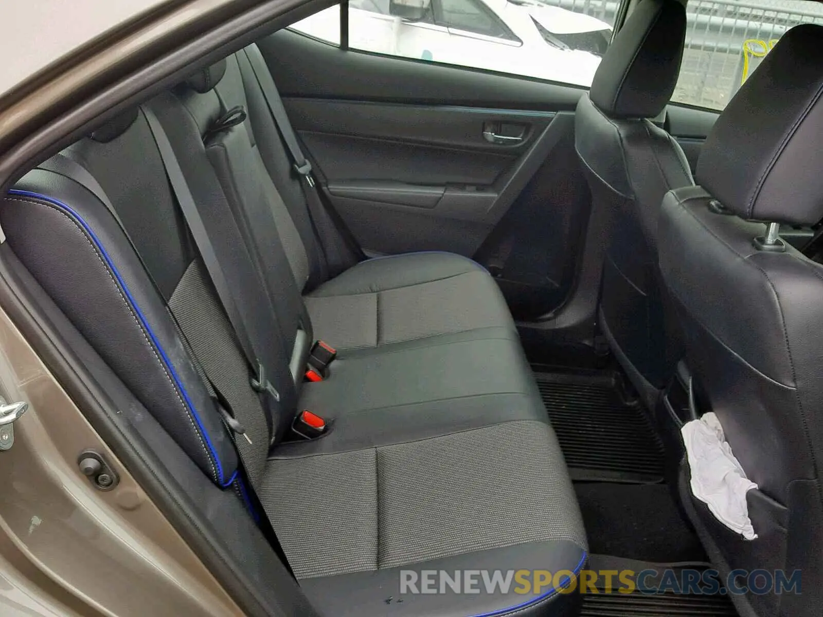 6 Photograph of a damaged car 2T1BURHE4KC135184 TOYOTA COROLLA 2019