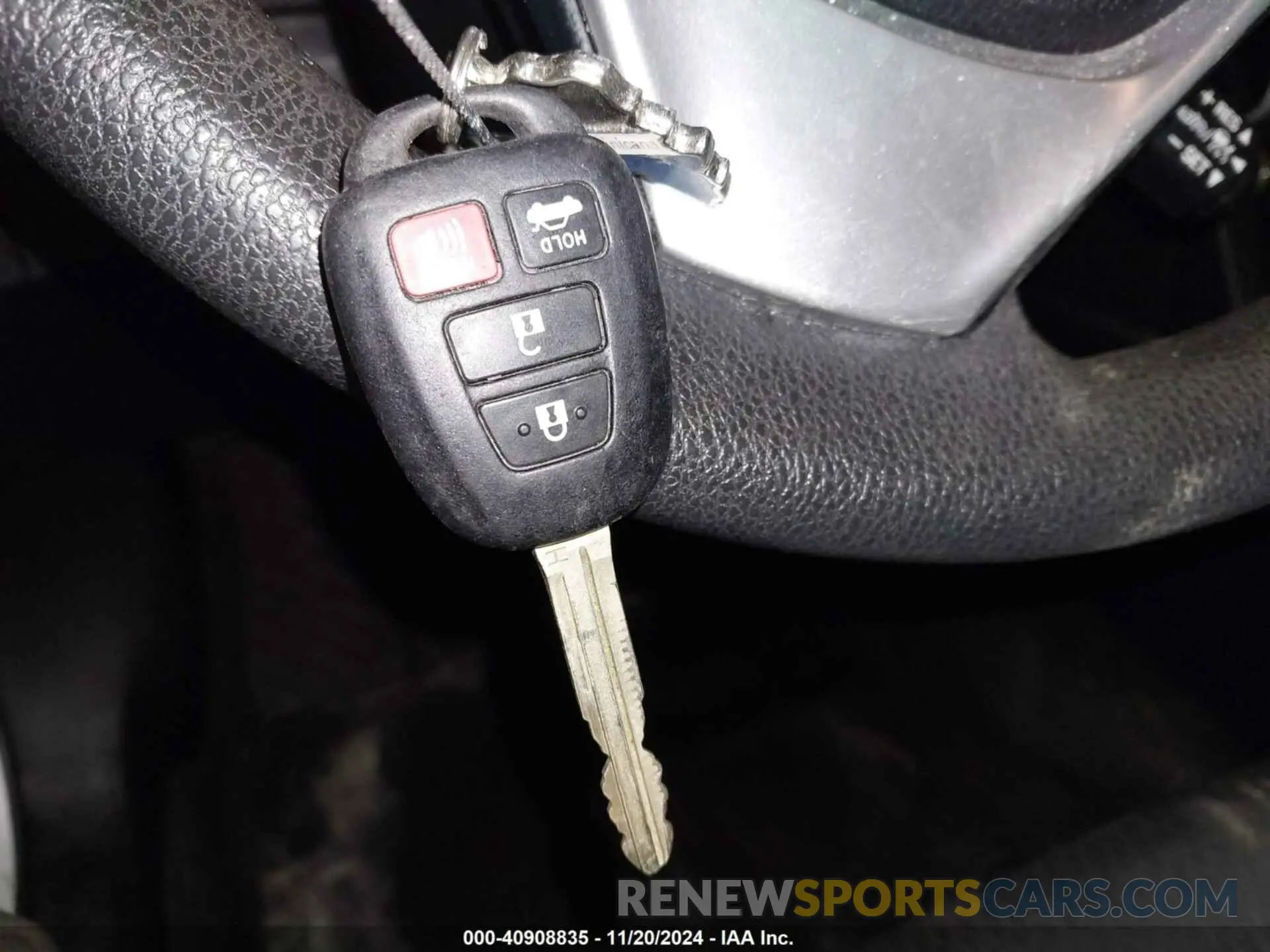 11 Фотография поврежденного автомобиля 2T1BURHE4KC138585 TOYOTA COROLLA 2019
