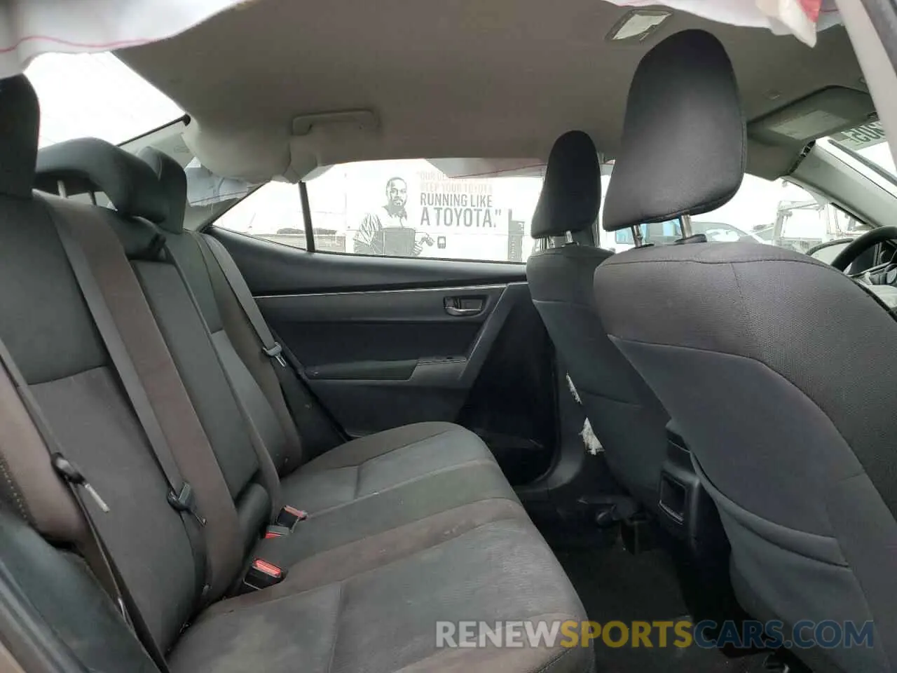 11 Фотография поврежденного автомобиля 2T1BURHE4KC146492 TOYOTA COROLLA 2019