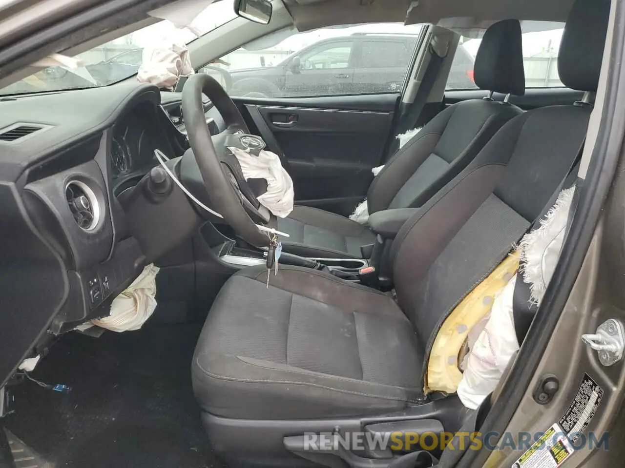 7 Фотография поврежденного автомобиля 2T1BURHE4KC146492 TOYOTA COROLLA 2019