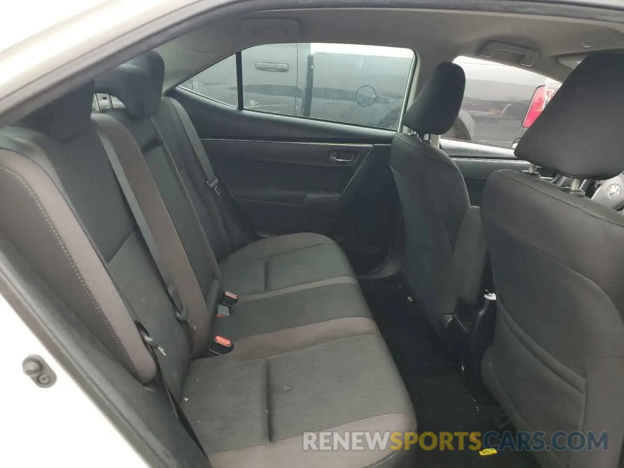 11 Фотография поврежденного автомобиля 2T1BURHE4KC154382 TOYOTA COROLLA 2019