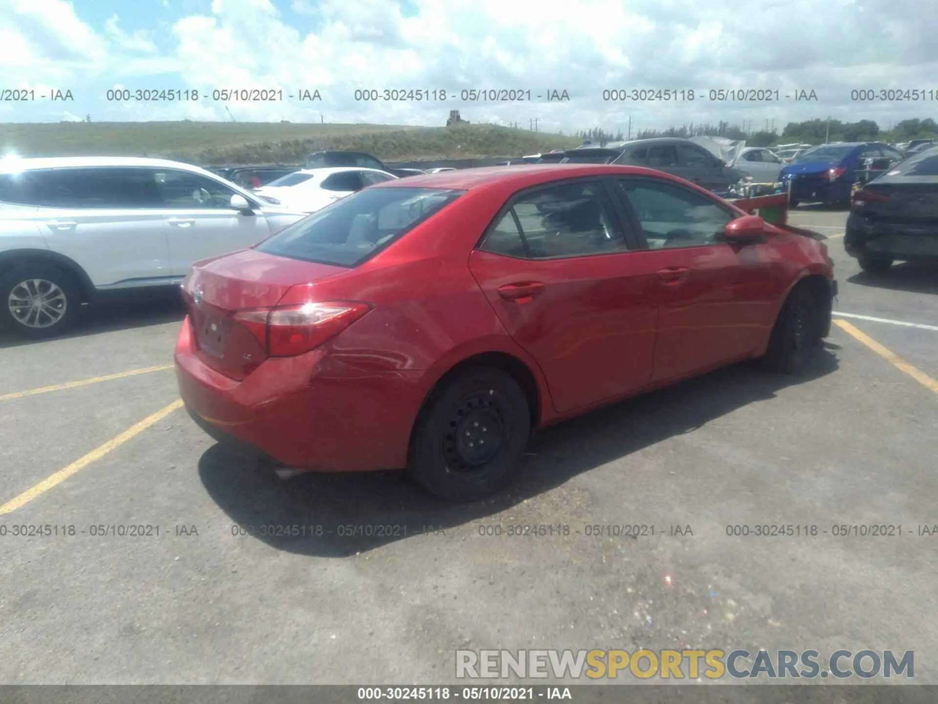 4 Photograph of a damaged car 2T1BURHE4KC159954 TOYOTA COROLLA 2019