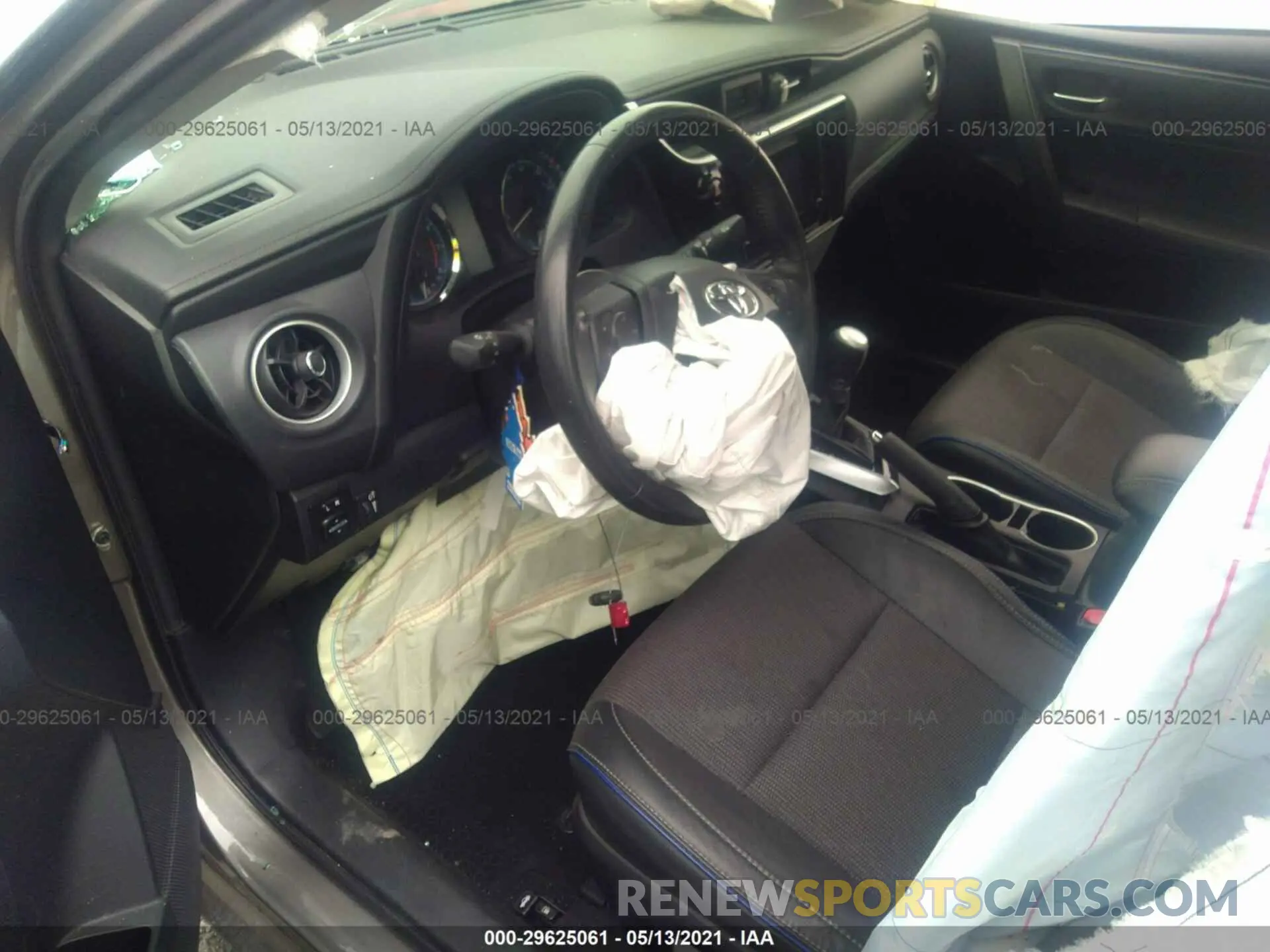 5 Photograph of a damaged car 2T1BURHE4KC161638 TOYOTA COROLLA 2019