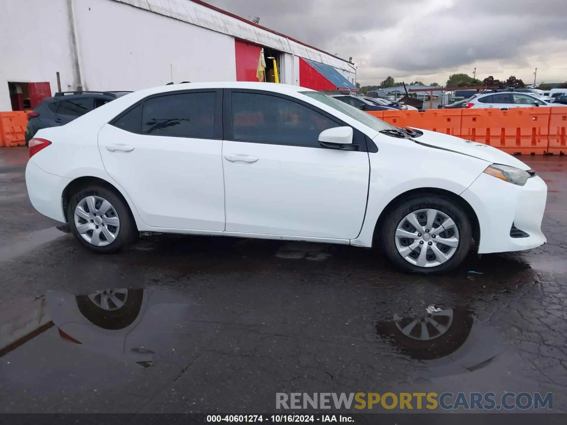 13 Photograph of a damaged car 2T1BURHE4KC168282 TOYOTA COROLLA 2019