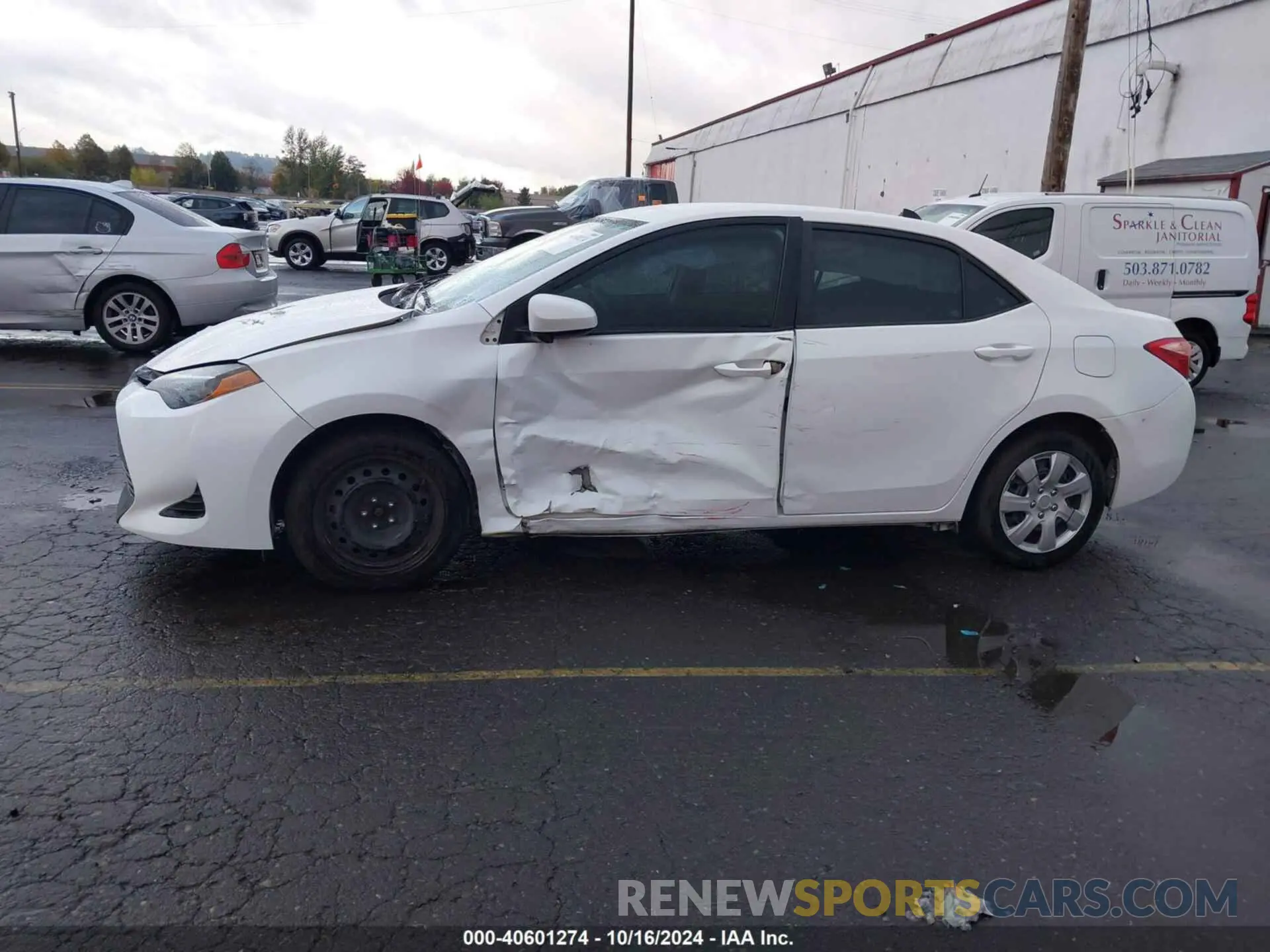 14 Photograph of a damaged car 2T1BURHE4KC168282 TOYOTA COROLLA 2019