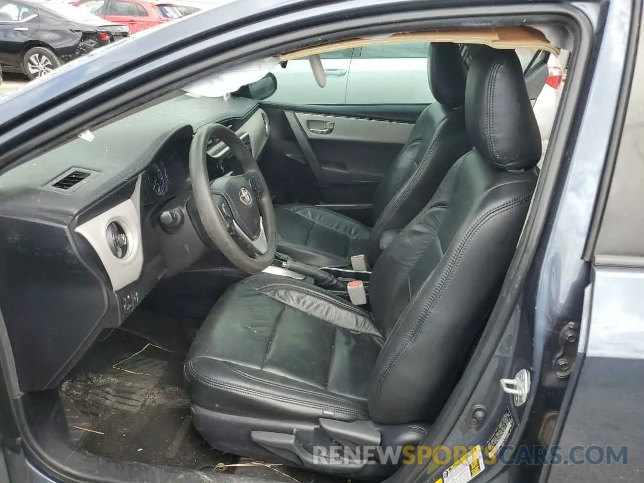 7 Photograph of a damaged car 2T1BURHE4KC174180 TOYOTA COROLLA 2019