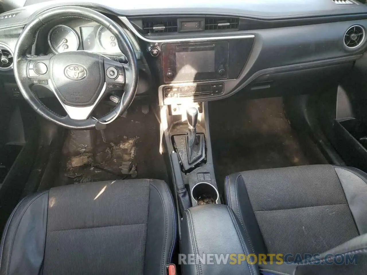 8 Photograph of a damaged car 2T1BURHE4KC177225 TOYOTA COROLLA 2019