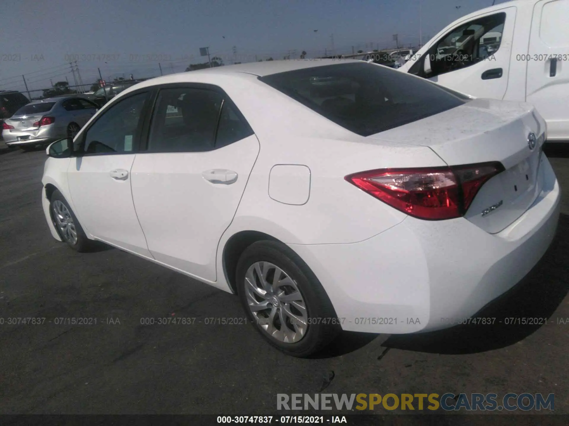 3 Photograph of a damaged car 2T1BURHE4KC180965 TOYOTA COROLLA 2019