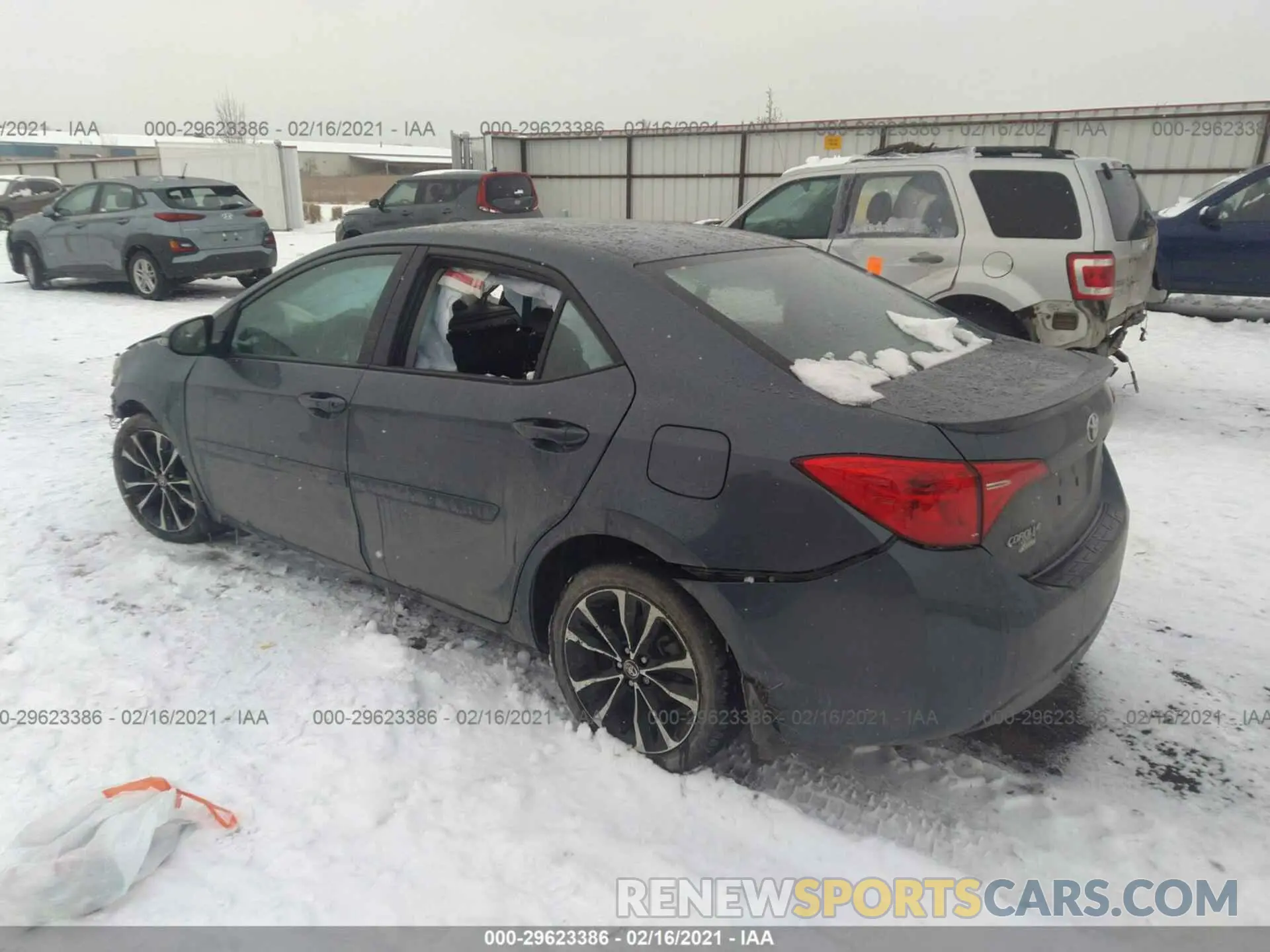 3 Photograph of a damaged car 2T1BURHE4KC183946 TOYOTA COROLLA 2019
