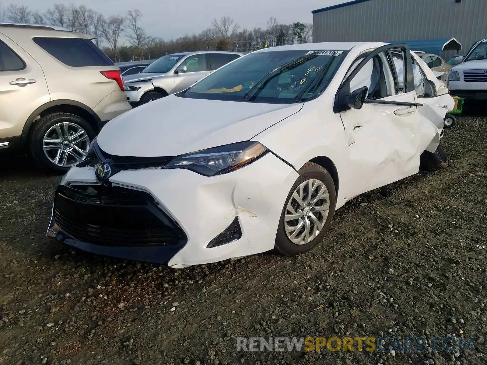 2 Фотография поврежденного автомобиля 2T1BURHE4KC185101 TOYOTA COROLLA 2019
