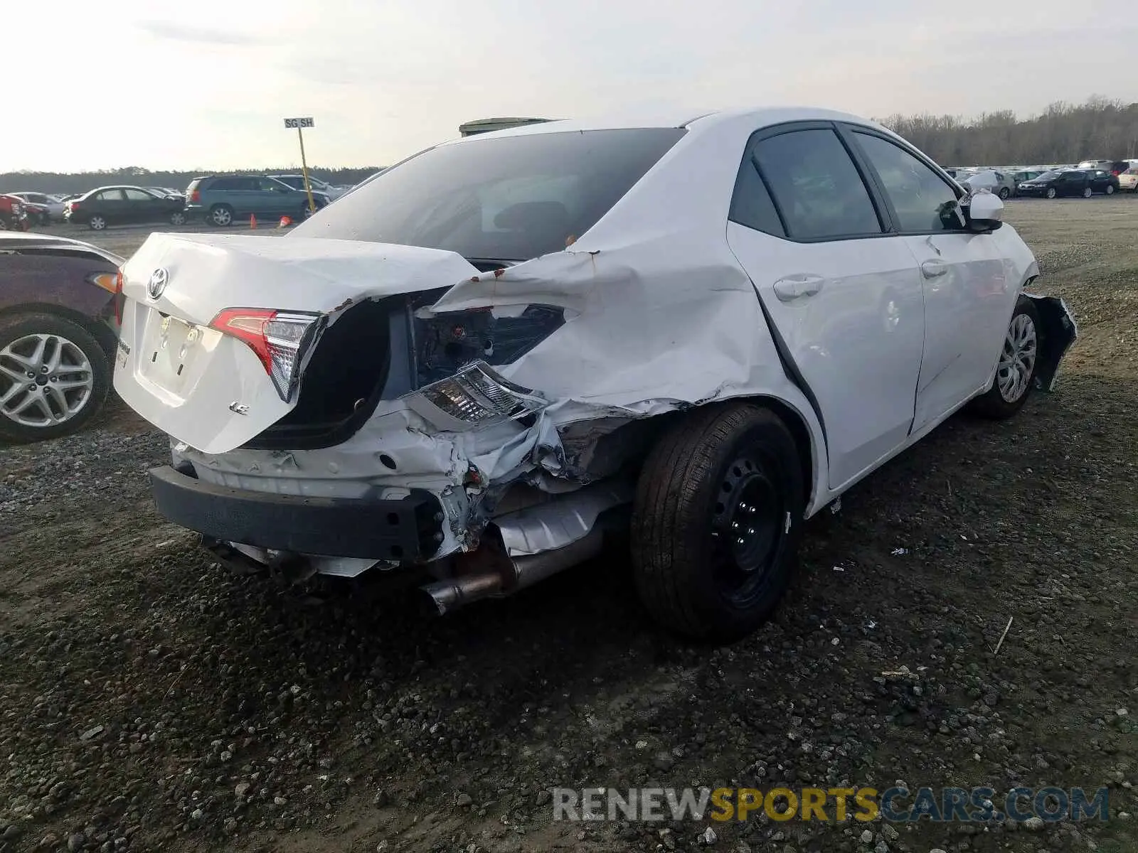 4 Фотография поврежденного автомобиля 2T1BURHE4KC185101 TOYOTA COROLLA 2019