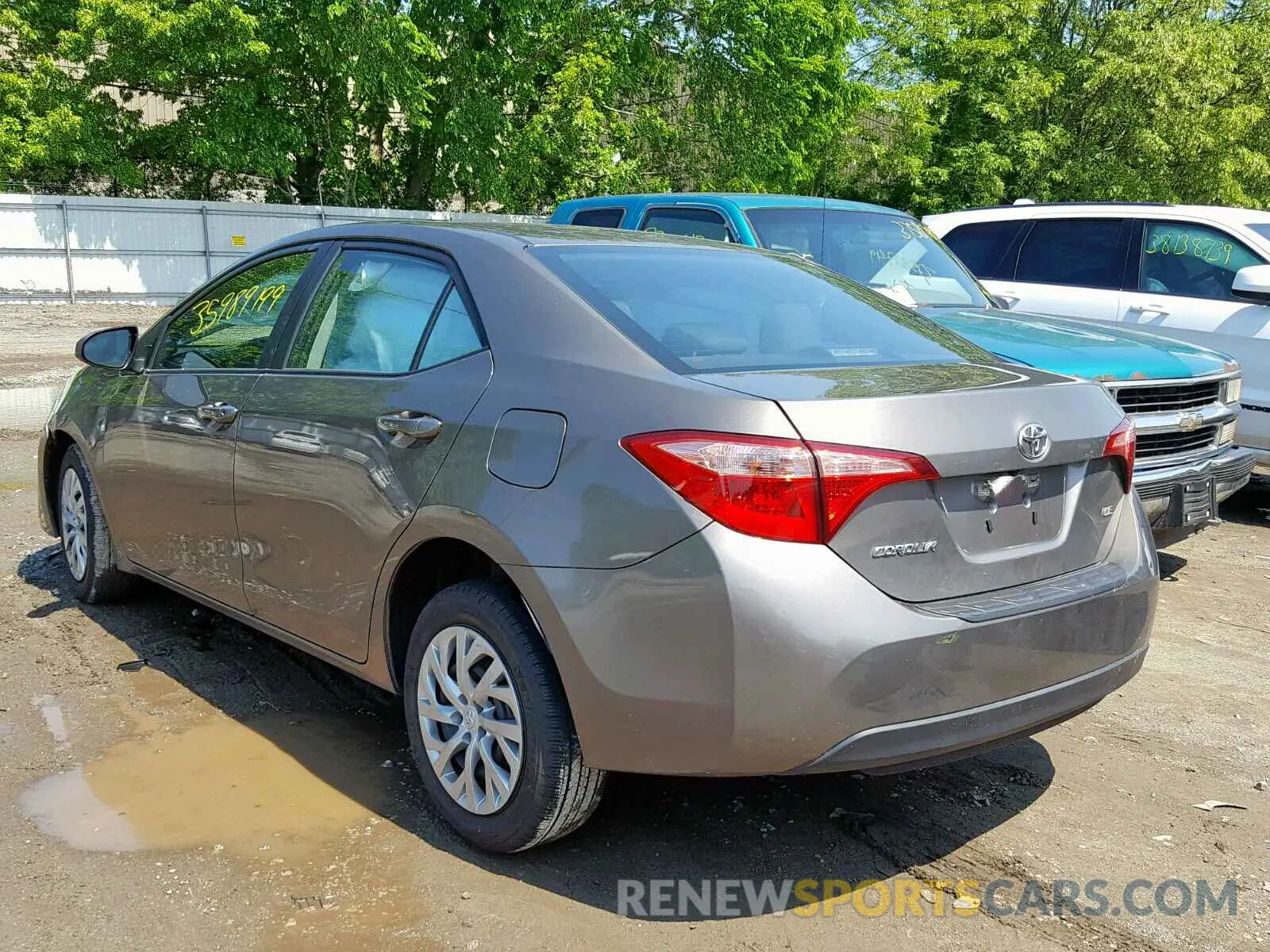 3 Photograph of a damaged car 2T1BURHE4KC187947 TOYOTA COROLLA 2019