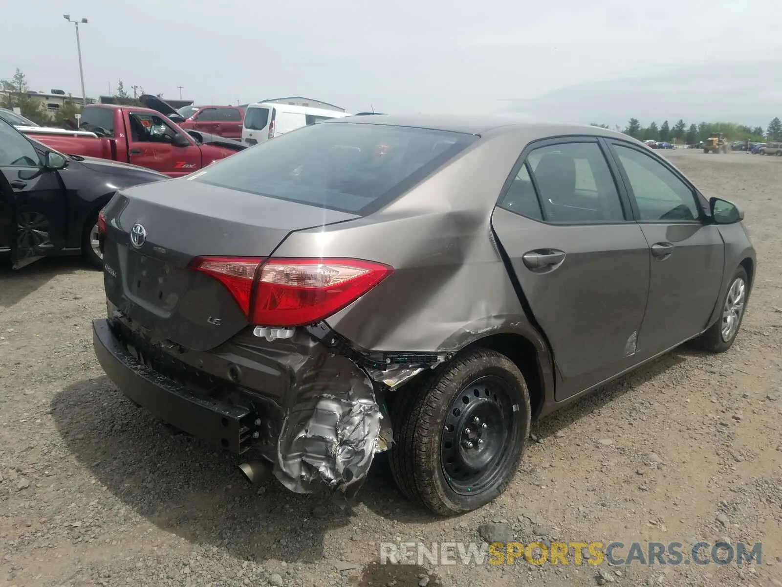 4 Photograph of a damaged car 2T1BURHE4KC189245 TOYOTA COROLLA 2019