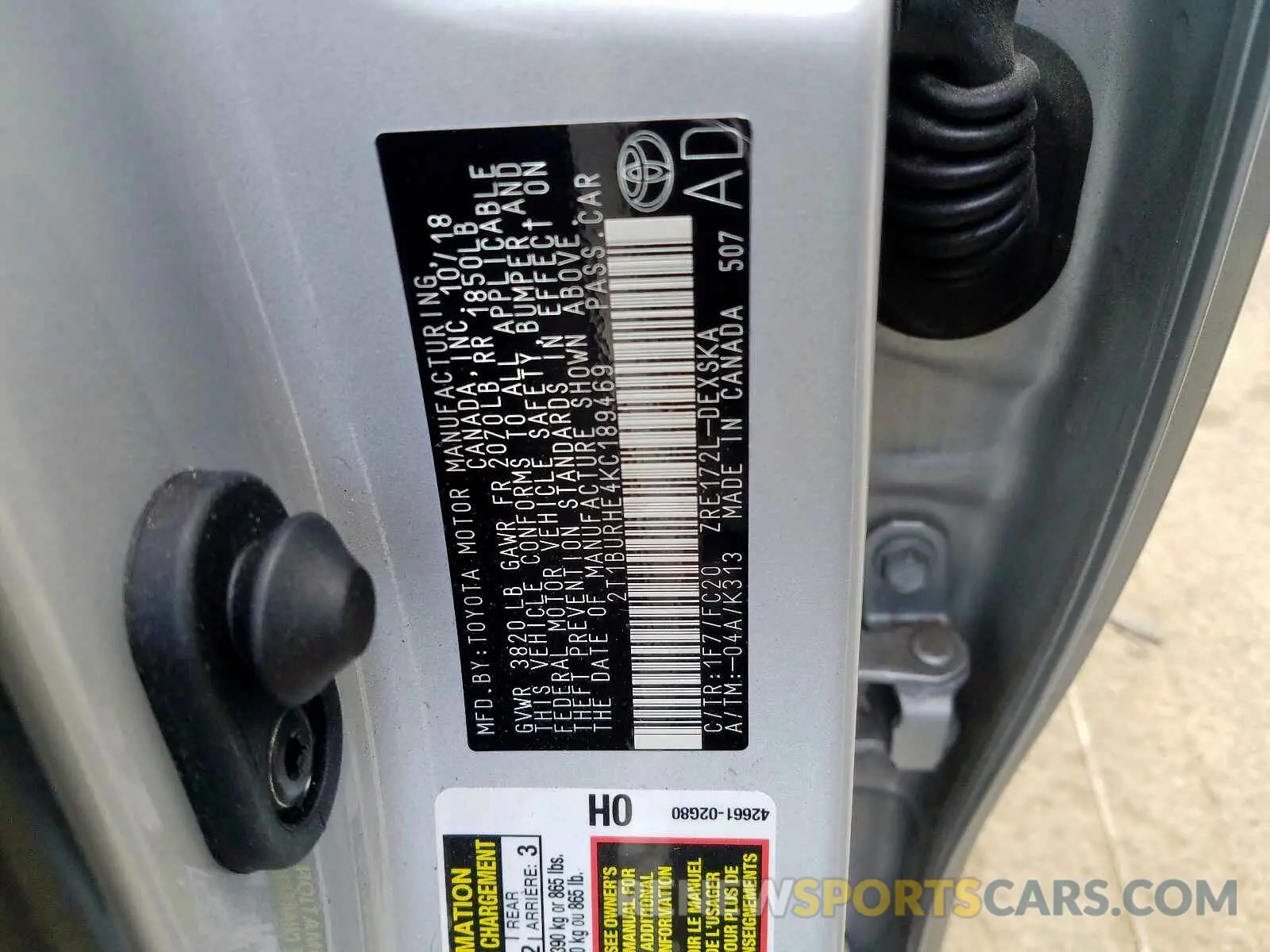 10 Photograph of a damaged car 2T1BURHE4KC189469 TOYOTA COROLLA 2019