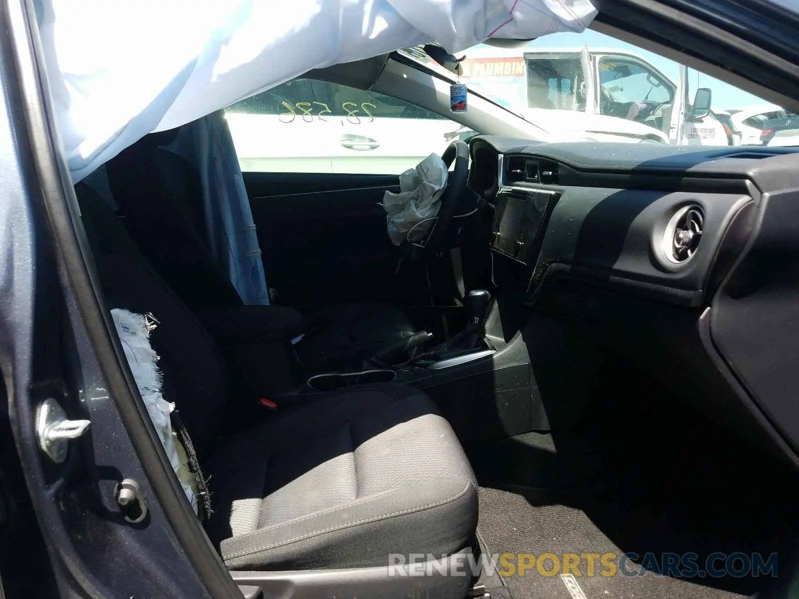 5 Photograph of a damaged car 2T1BURHE4KC206349 TOYOTA COROLLA 2019