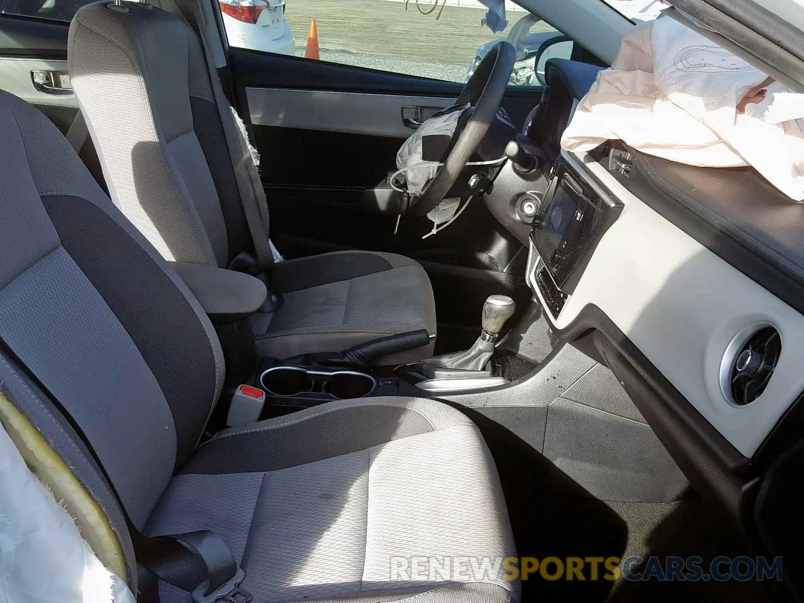 5 Фотография поврежденного автомобиля 2T1BURHE4KC222860 TOYOTA COROLLA 2019