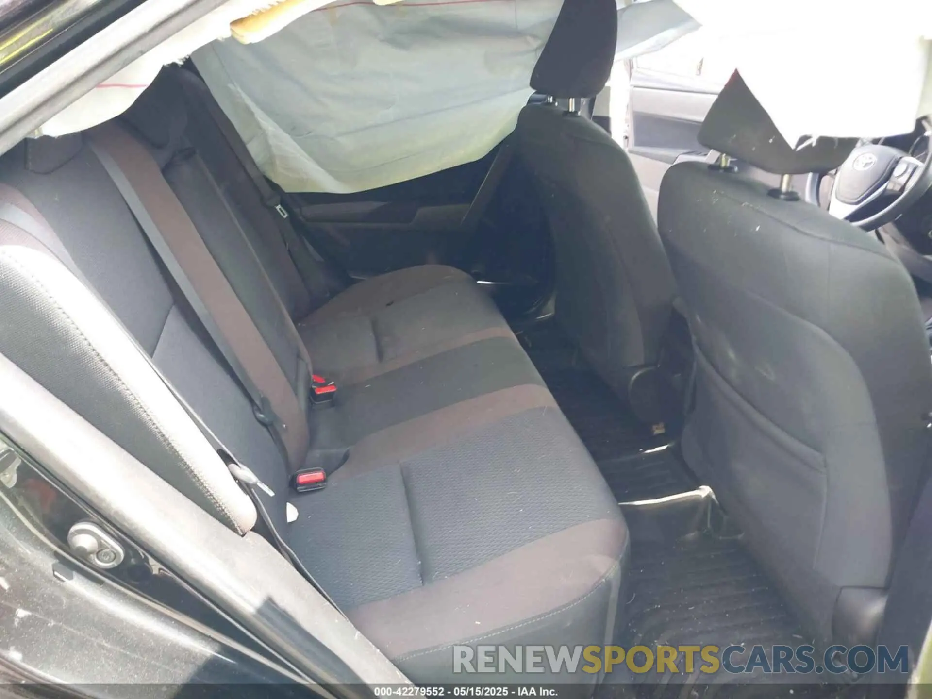 8 Photograph of a damaged car 2T1BURHE4KC232790 TOYOTA COROLLA 2019