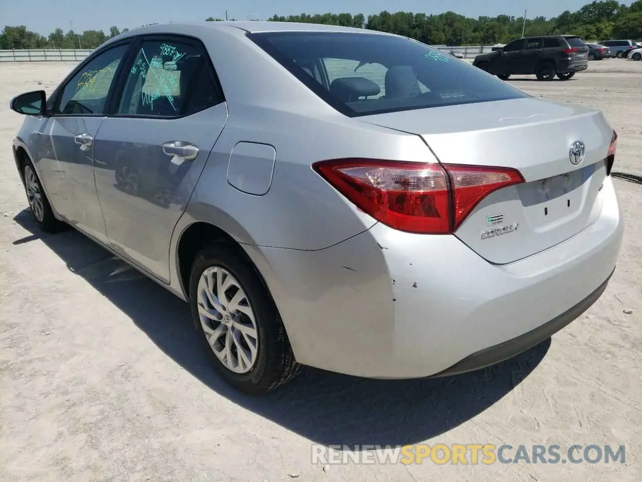 3 Фотография поврежденного автомобиля 2T1BURHE4KC234040 TOYOTA COROLLA 2019