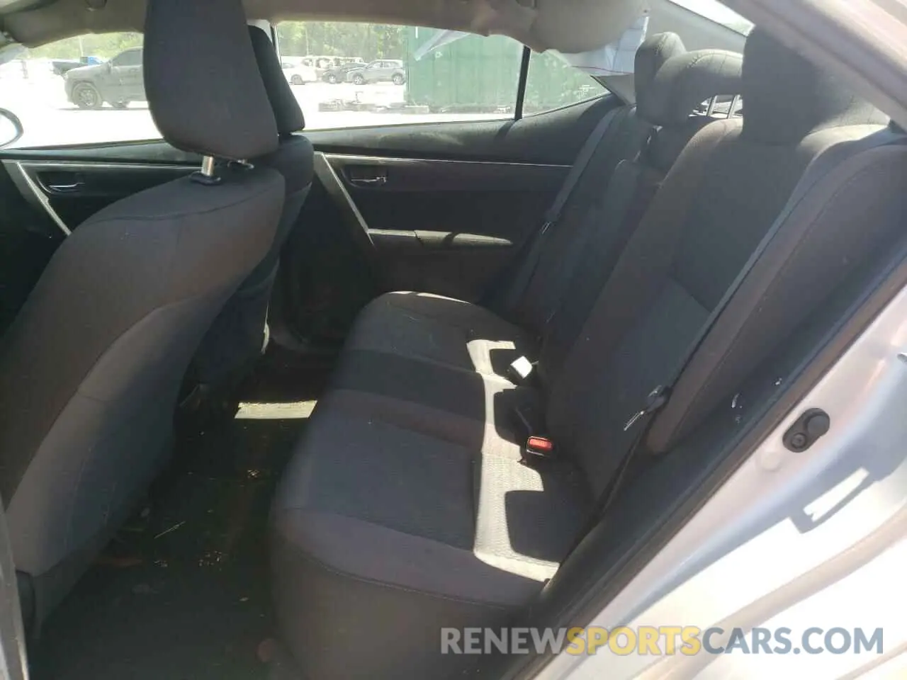 6 Фотография поврежденного автомобиля 2T1BURHE4KC234040 TOYOTA COROLLA 2019