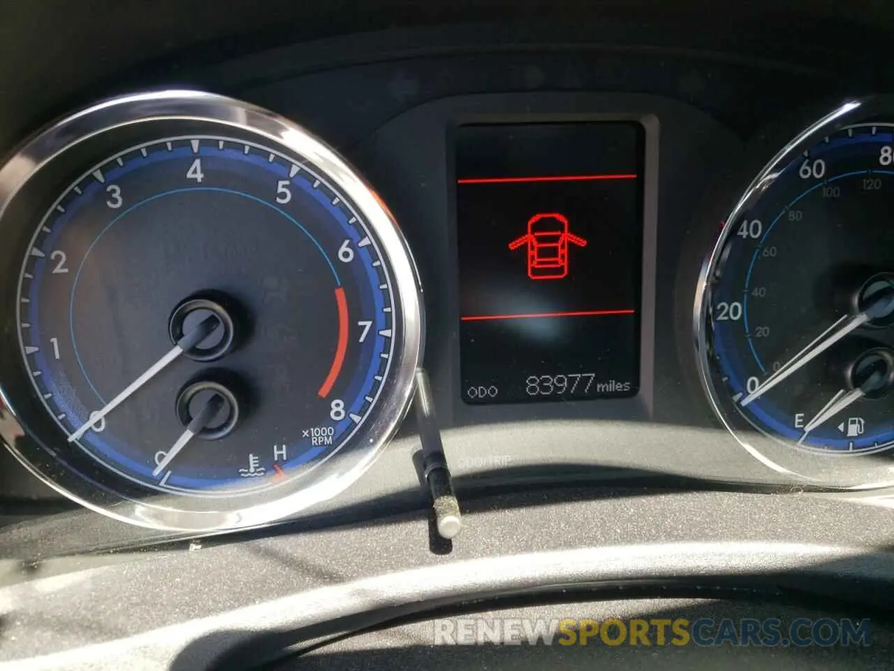 8 Фотография поврежденного автомобиля 2T1BURHE4KC234040 TOYOTA COROLLA 2019