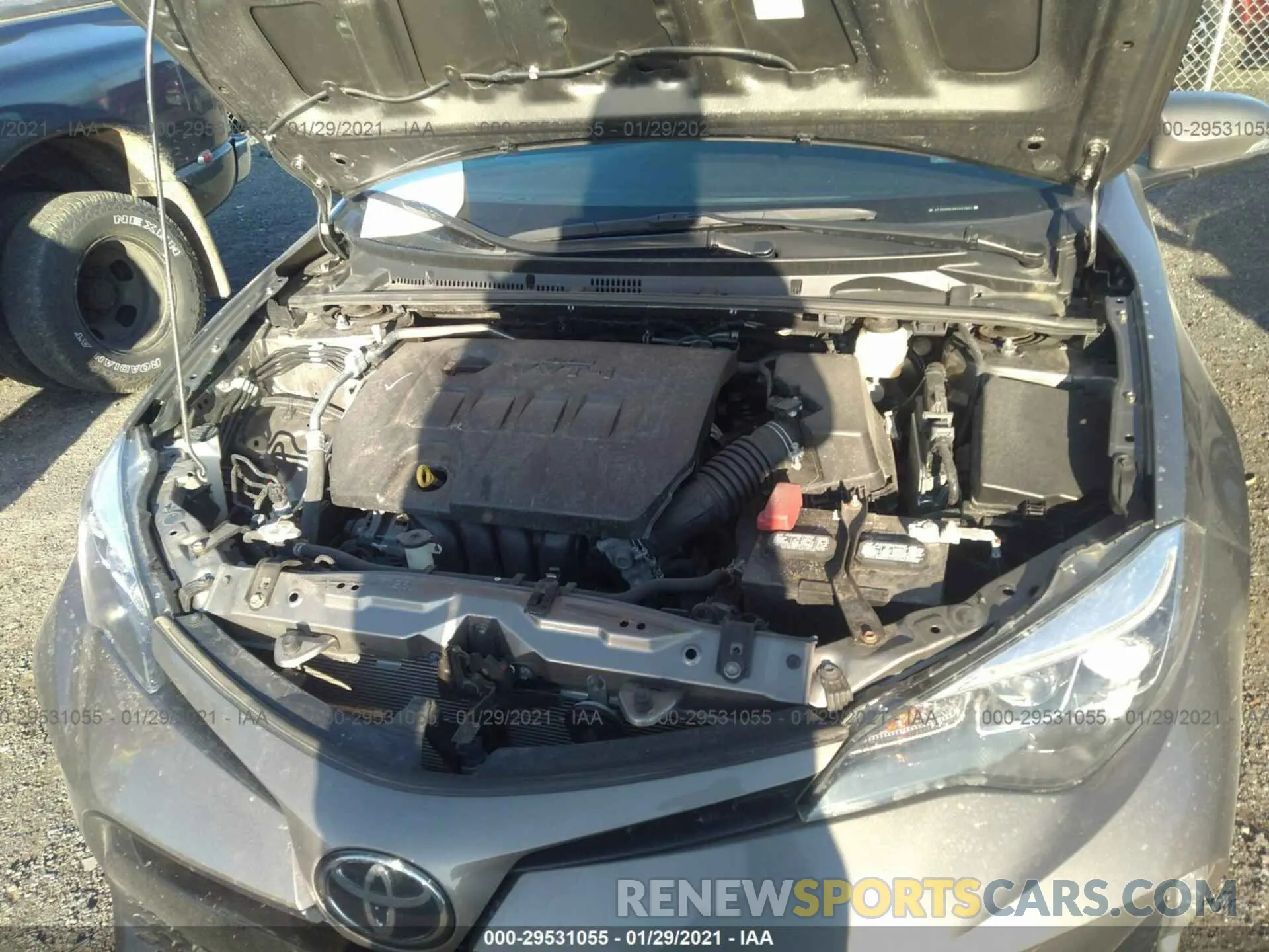 10 Photograph of a damaged car 2T1BURHE4KC242963 TOYOTA COROLLA 2019
