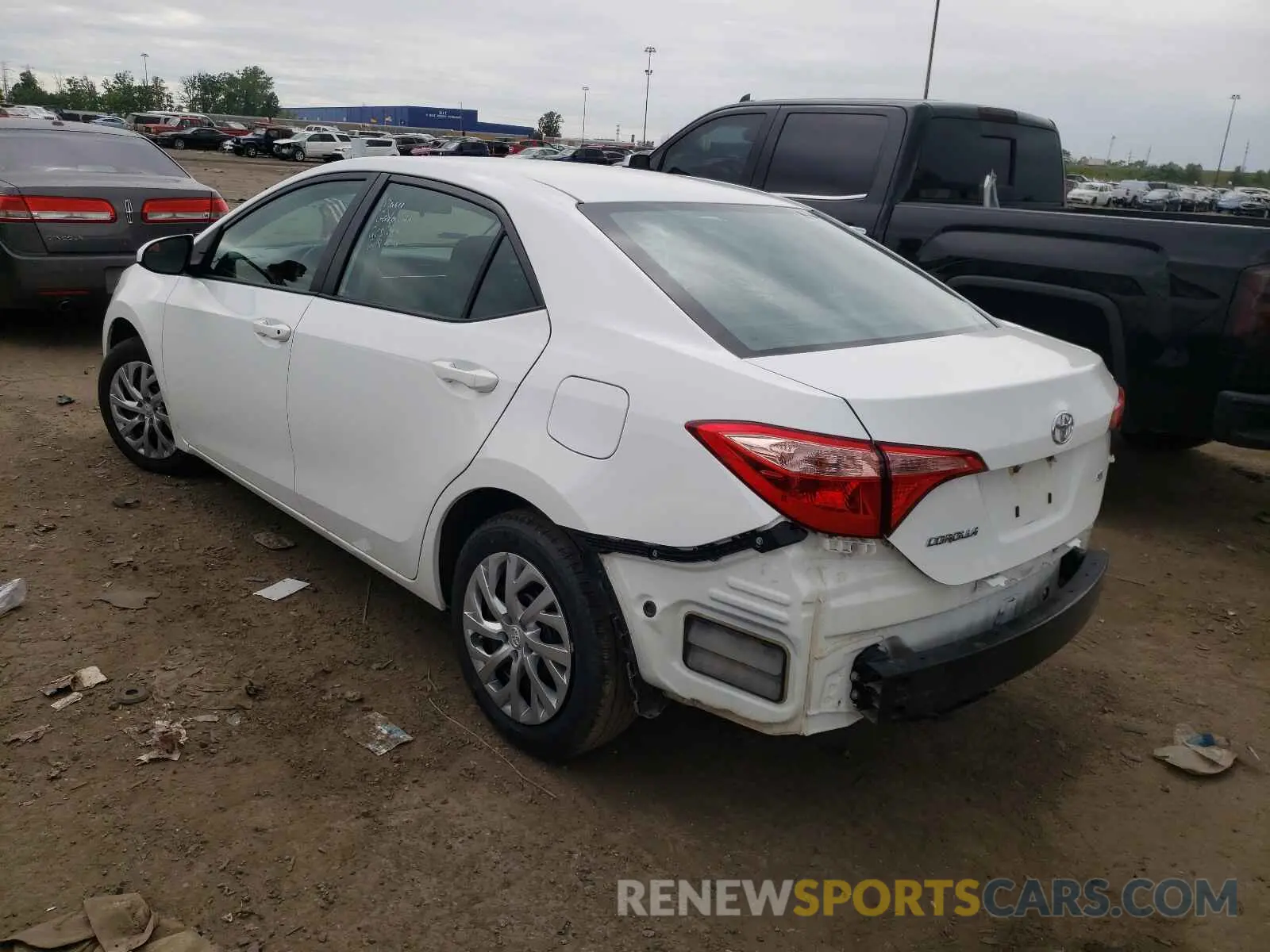 3 Photograph of a damaged car 2T1BURHE4KC243370 TOYOTA COROLLA 2019