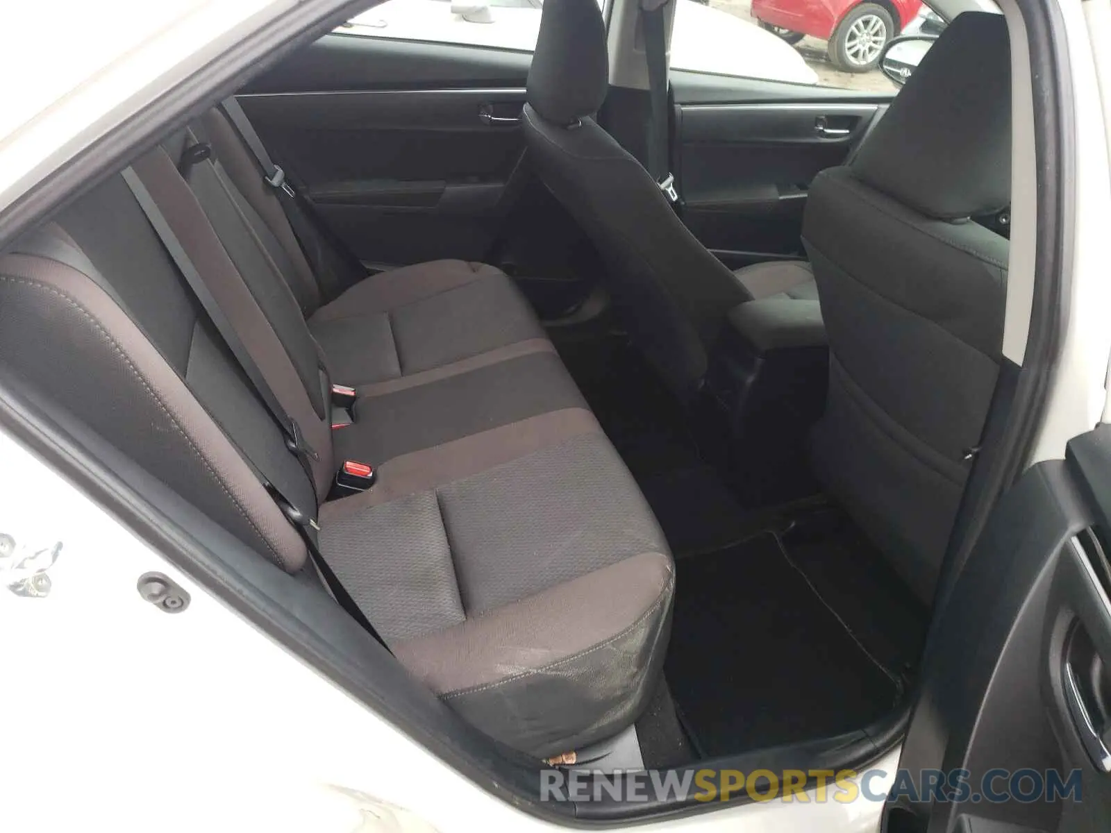6 Photograph of a damaged car 2T1BURHE4KC243370 TOYOTA COROLLA 2019