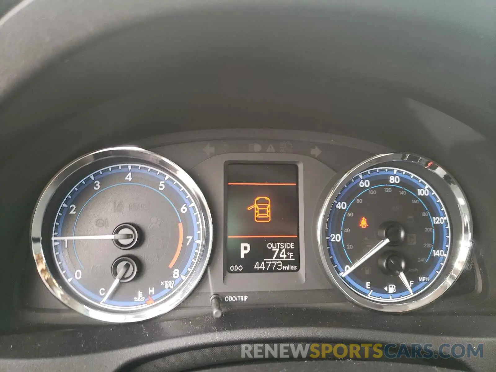 8 Photograph of a damaged car 2T1BURHE4KC243370 TOYOTA COROLLA 2019