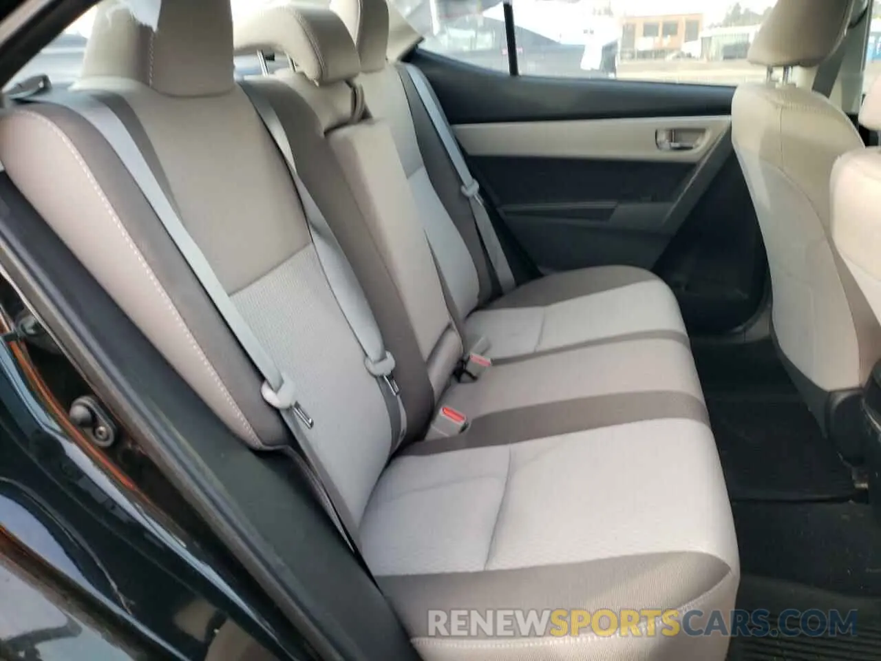 10 Photograph of a damaged car 2T1BURHE4KC244308 TOYOTA COROLLA 2019
