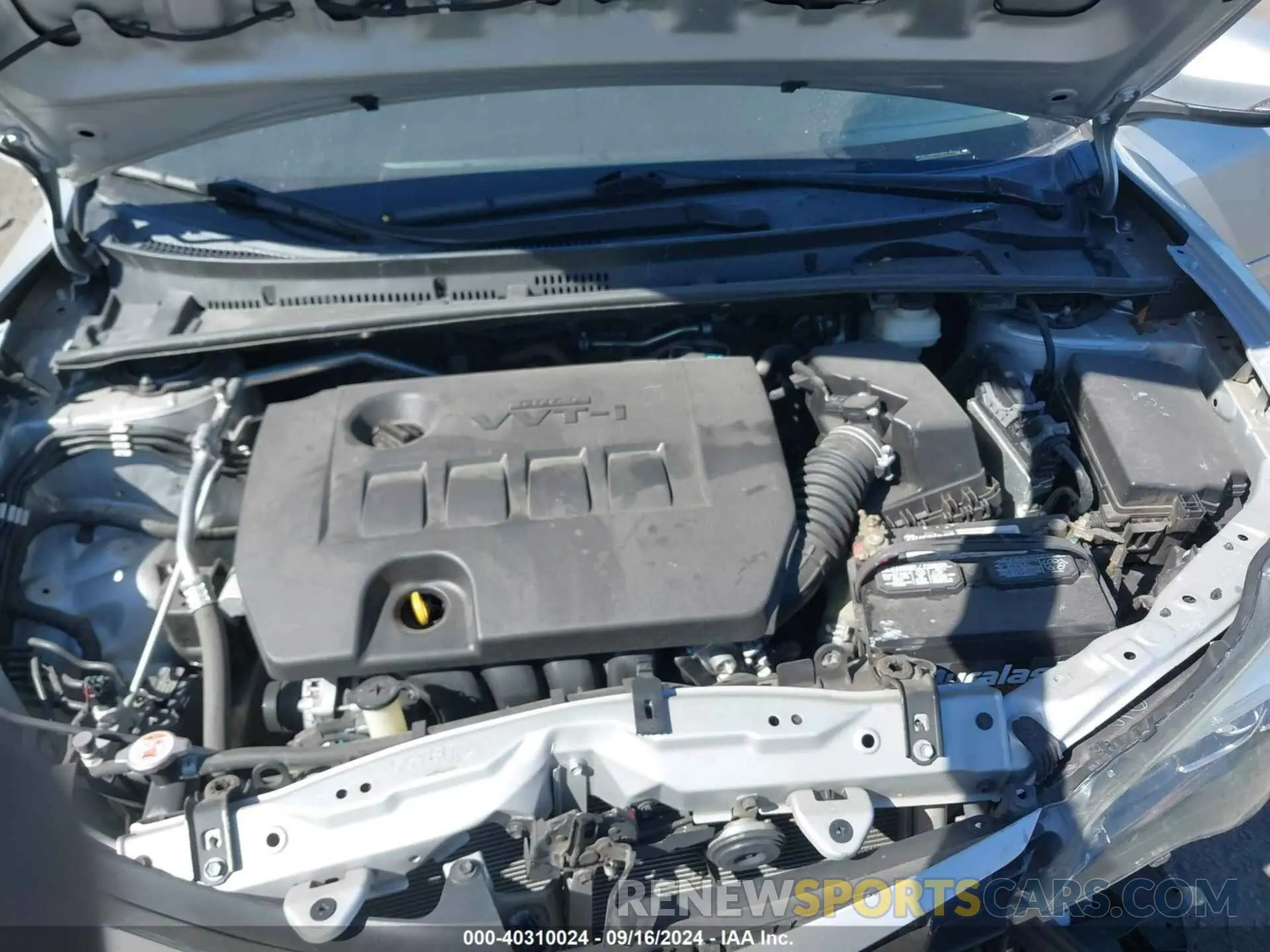 10 Photograph of a damaged car 2T1BURHE5KC128597 TOYOTA COROLLA 2019