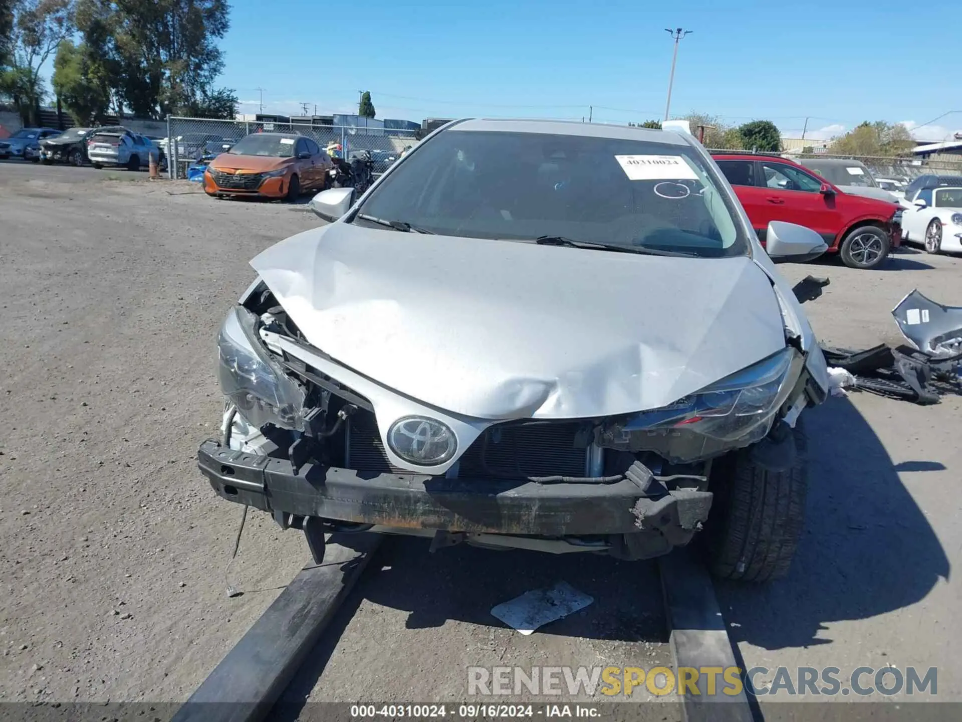 13 Photograph of a damaged car 2T1BURHE5KC128597 TOYOTA COROLLA 2019