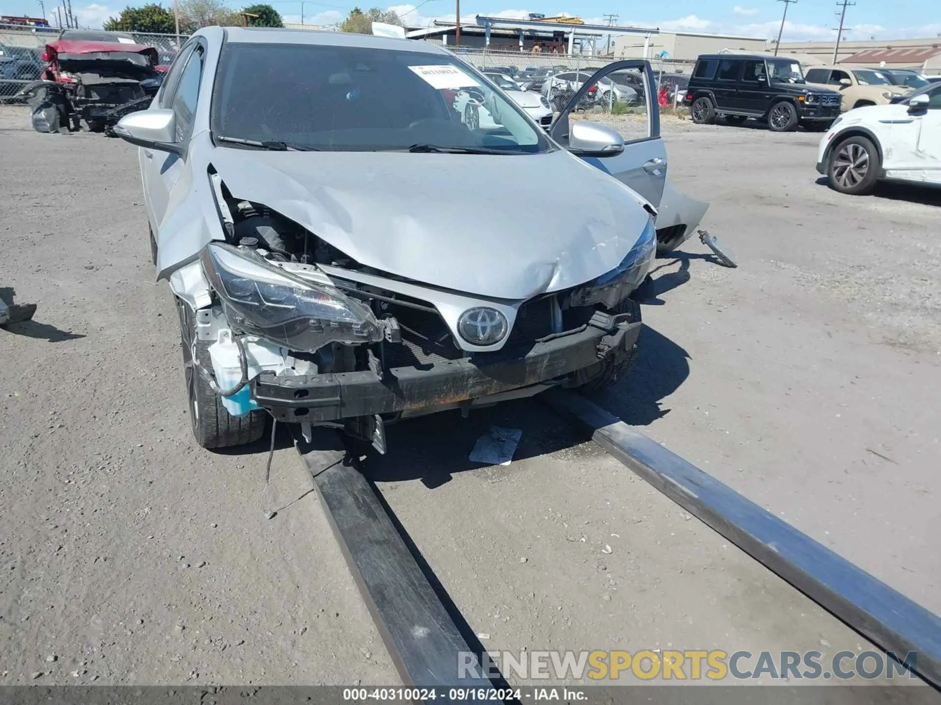 6 Photograph of a damaged car 2T1BURHE5KC128597 TOYOTA COROLLA 2019
