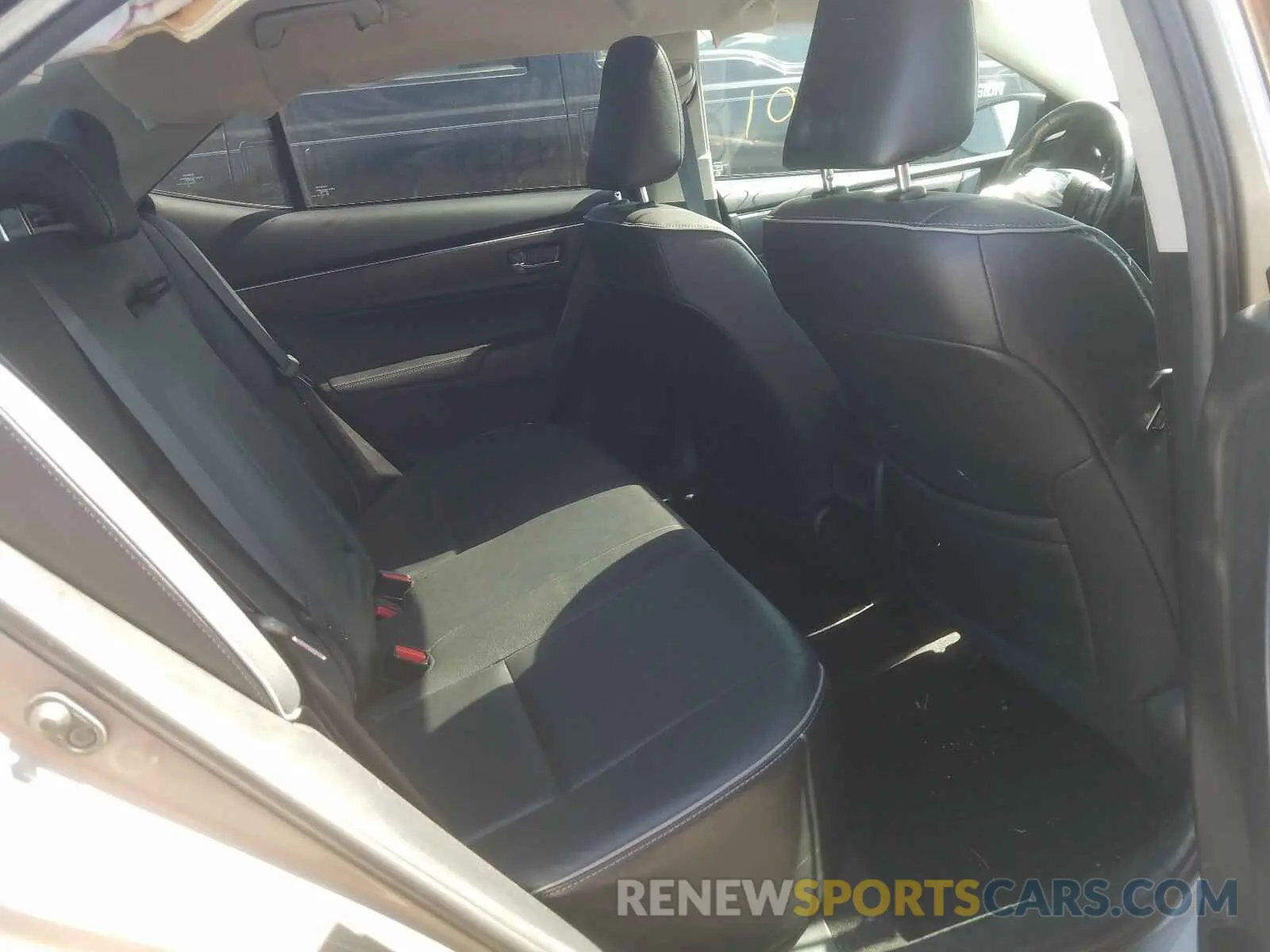 6 Photograph of a damaged car 2T1BURHE5KC129412 TOYOTA COROLLA 2019