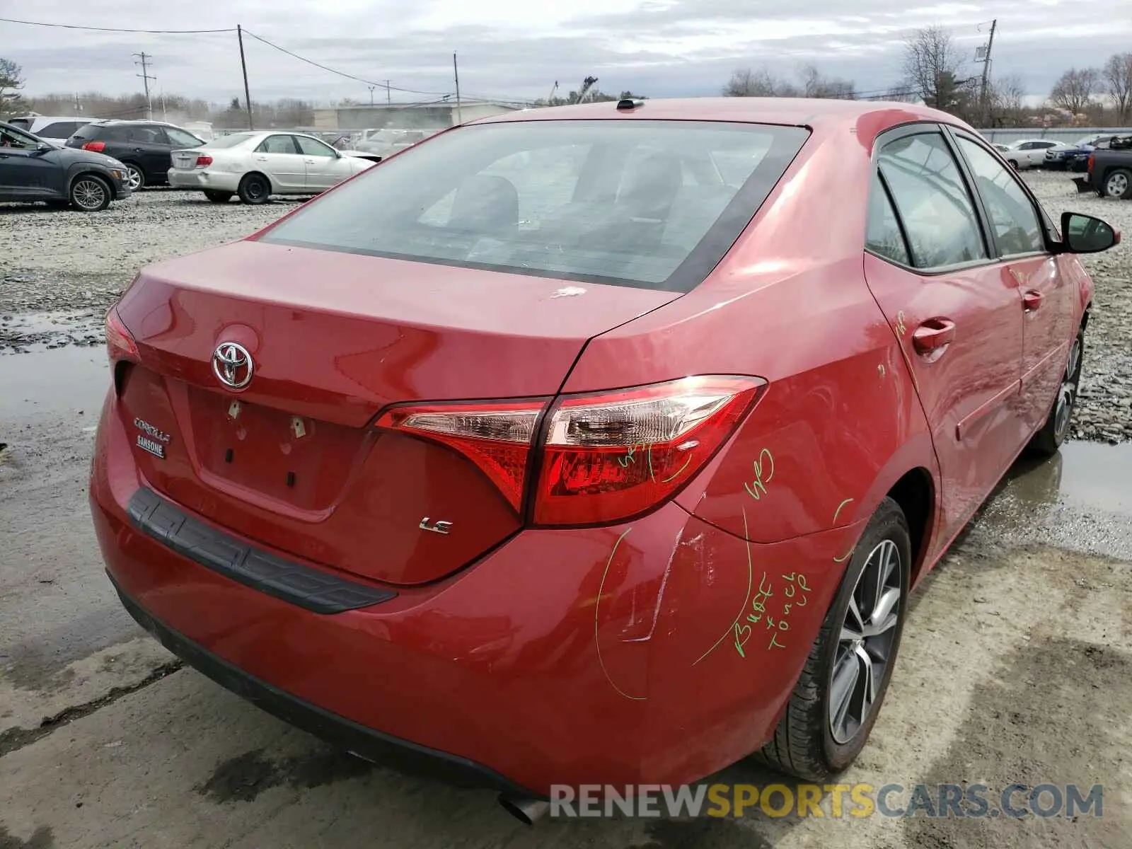 4 Photograph of a damaged car 2T1BURHE5KC135114 TOYOTA COROLLA 2019