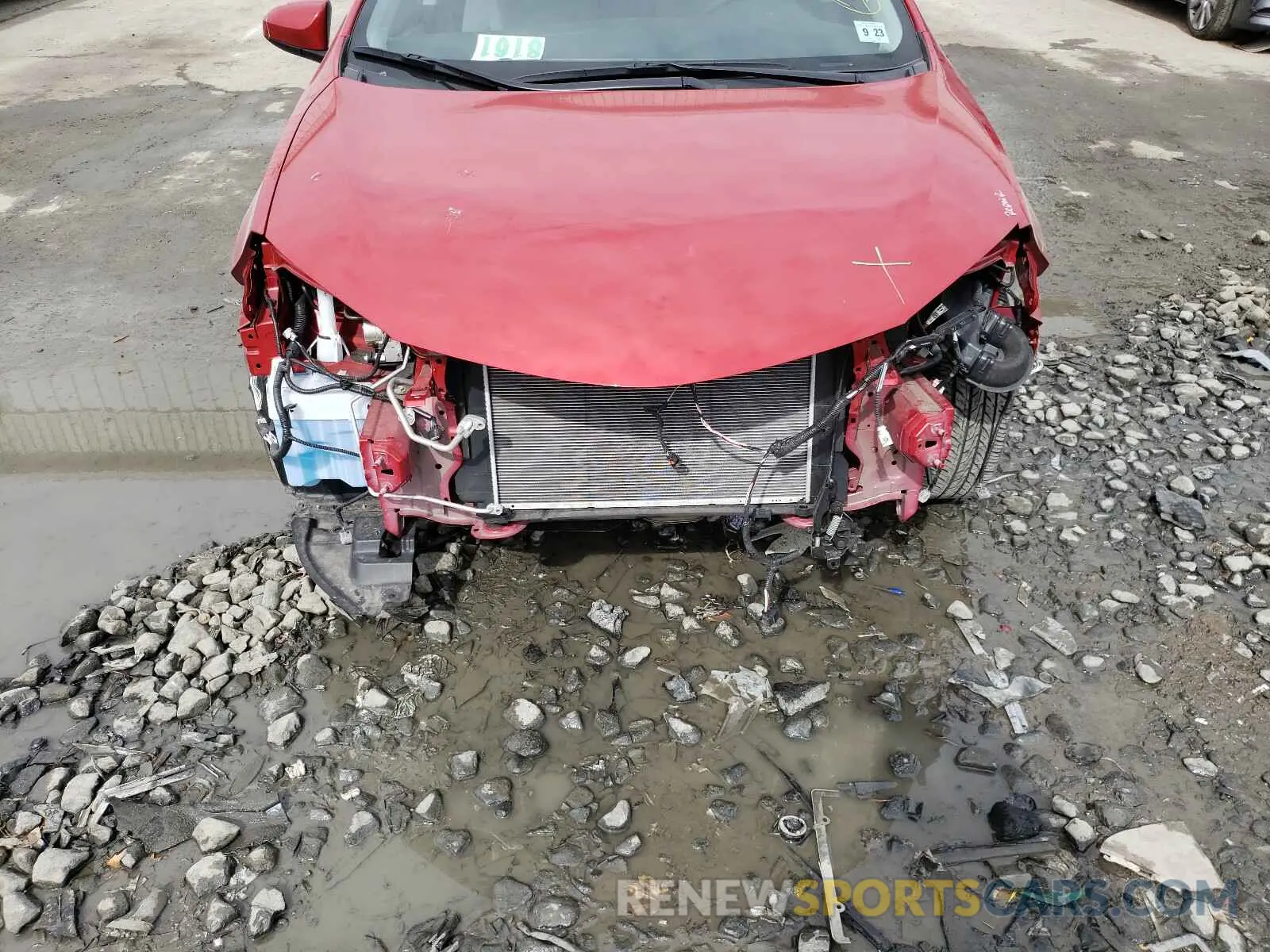 9 Photograph of a damaged car 2T1BURHE5KC135114 TOYOTA COROLLA 2019