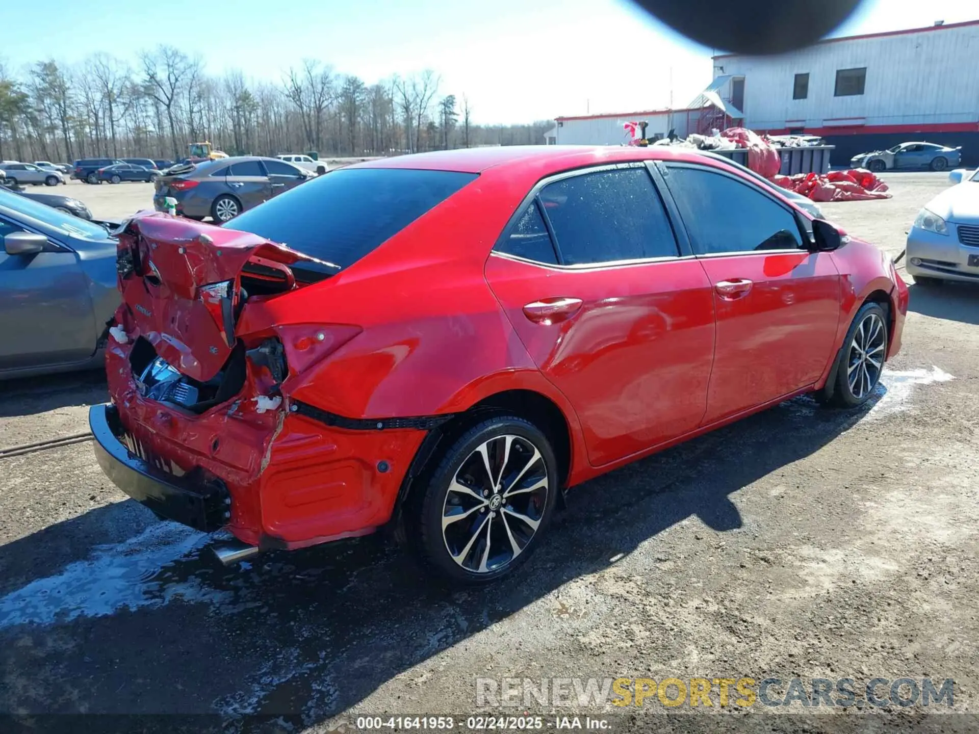 4 Photograph of a damaged car 2T1BURHE5KC152513 TOYOTA COROLLA 2019