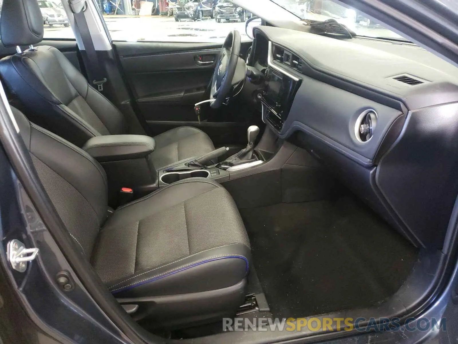 5 Photograph of a damaged car 2T1BURHE5KC157257 TOYOTA COROLLA 2019