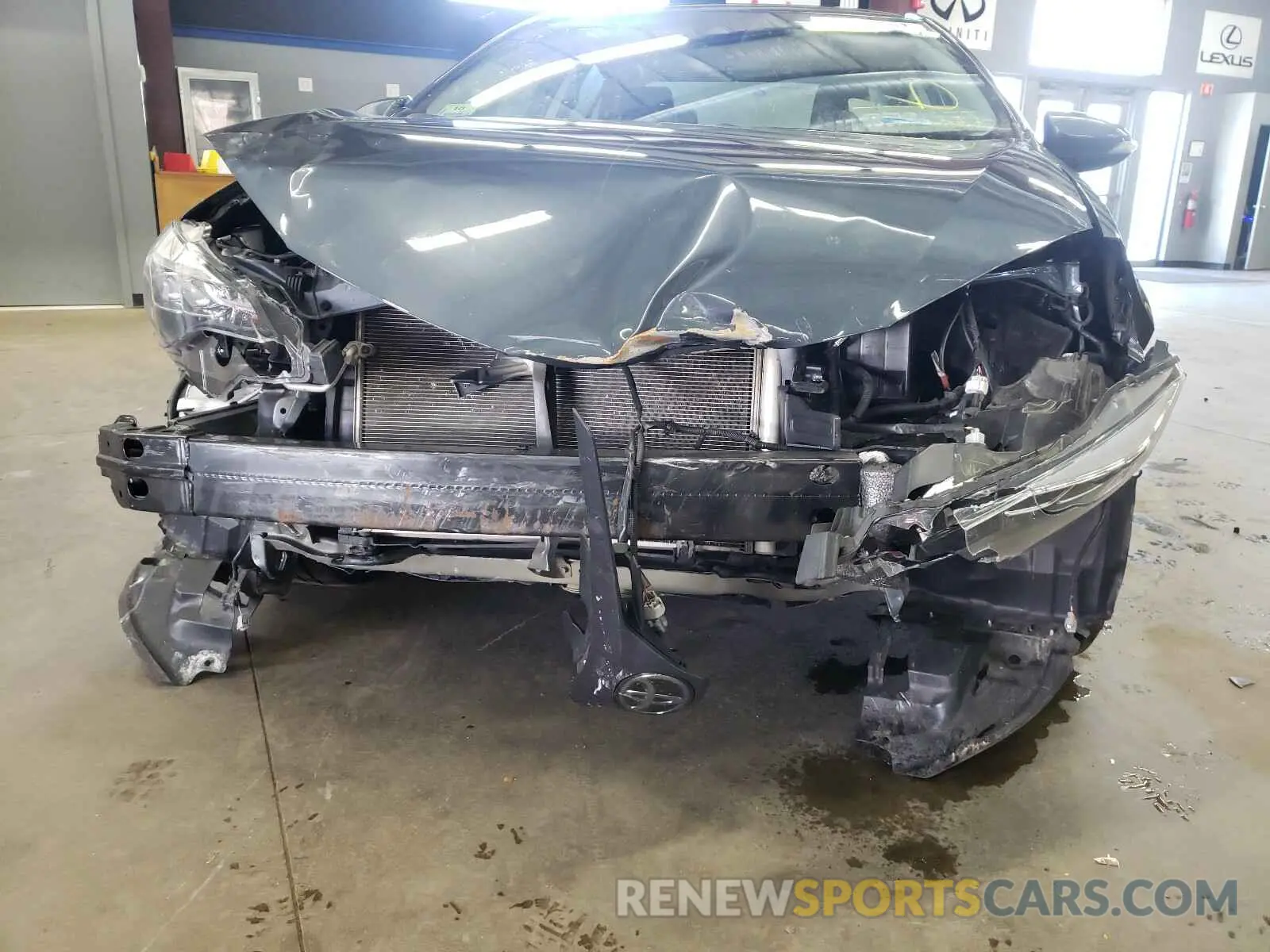 9 Photograph of a damaged car 2T1BURHE5KC157257 TOYOTA COROLLA 2019