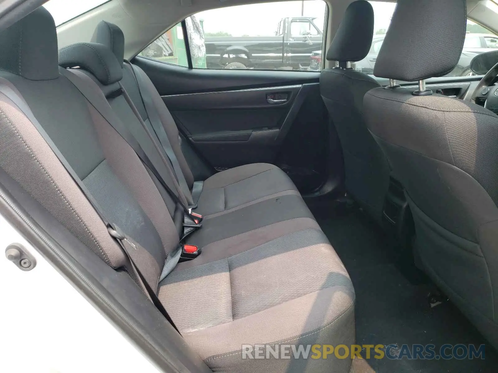 6 Фотография поврежденного автомобиля 2T1BURHE5KC160966 TOYOTA COROLLA 2019