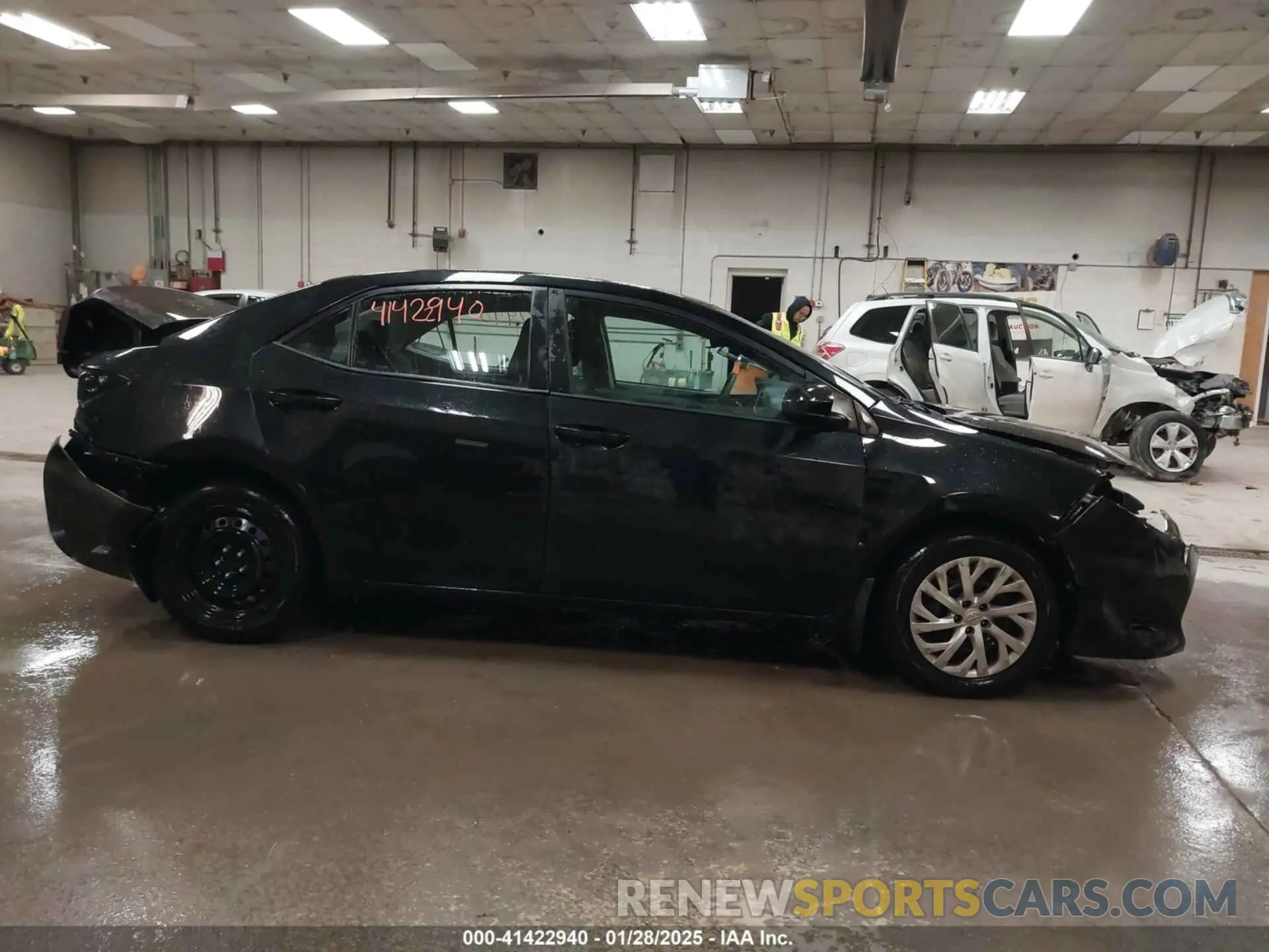 14 Photograph of a damaged car 2T1BURHE5KC170378 TOYOTA COROLLA 2019
